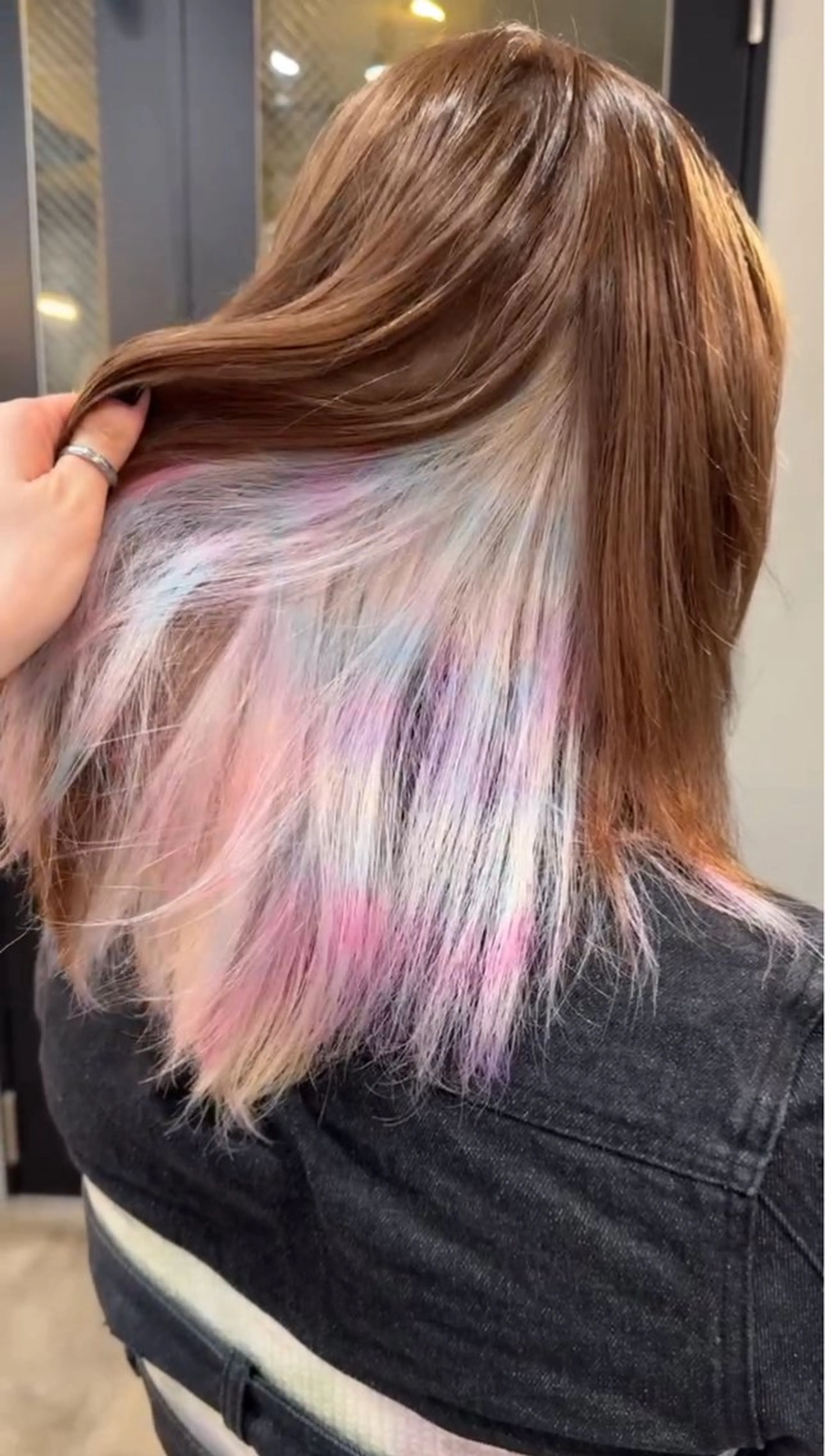 💓ちょっとデザイン入れたい方にオススメ💓インナーカラー＆トリートメントの写真