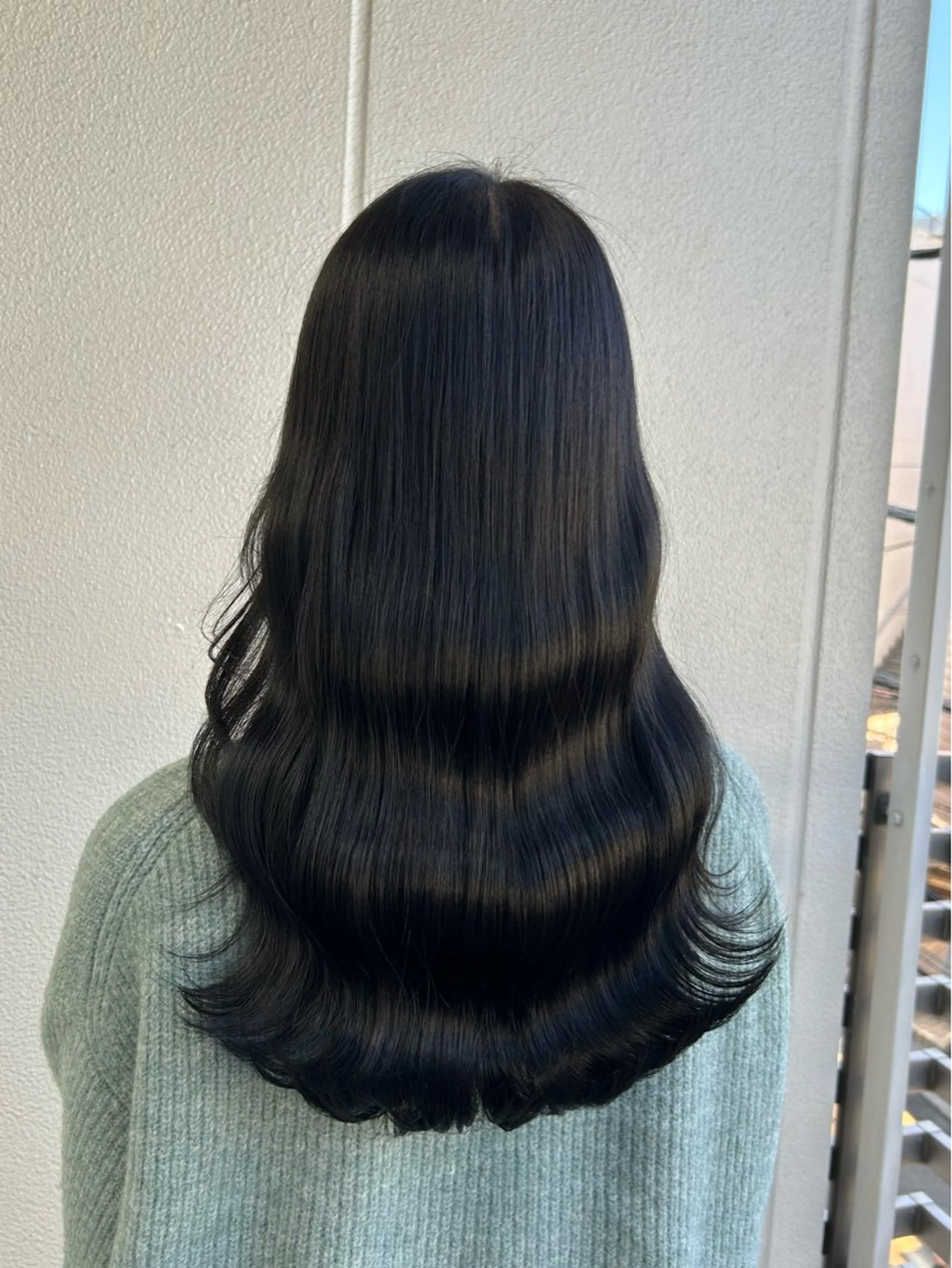 ロング カラー ヘアアレンジ 黒髪 ナチュラルブラック 《暖色/韓国レイヤー 》🇰🇷桑原ユキネのヘアスタイル