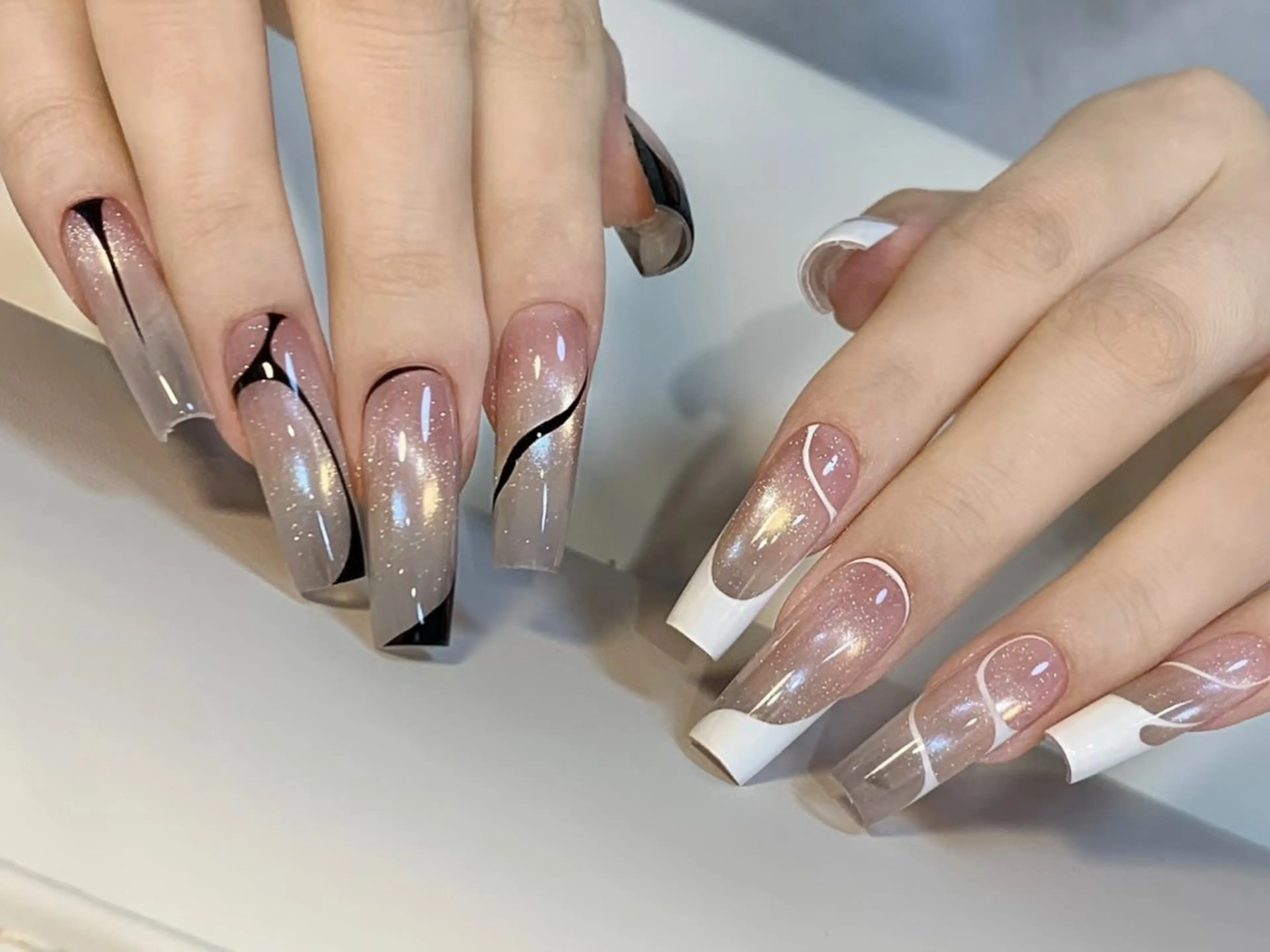 ネイル アートネイル べっ甲ネイル チークネイル 長さ出し フットネイル ハンドネイル ハンドケア ラッキーネイルサロン 西川口東口店のネイルデザイン