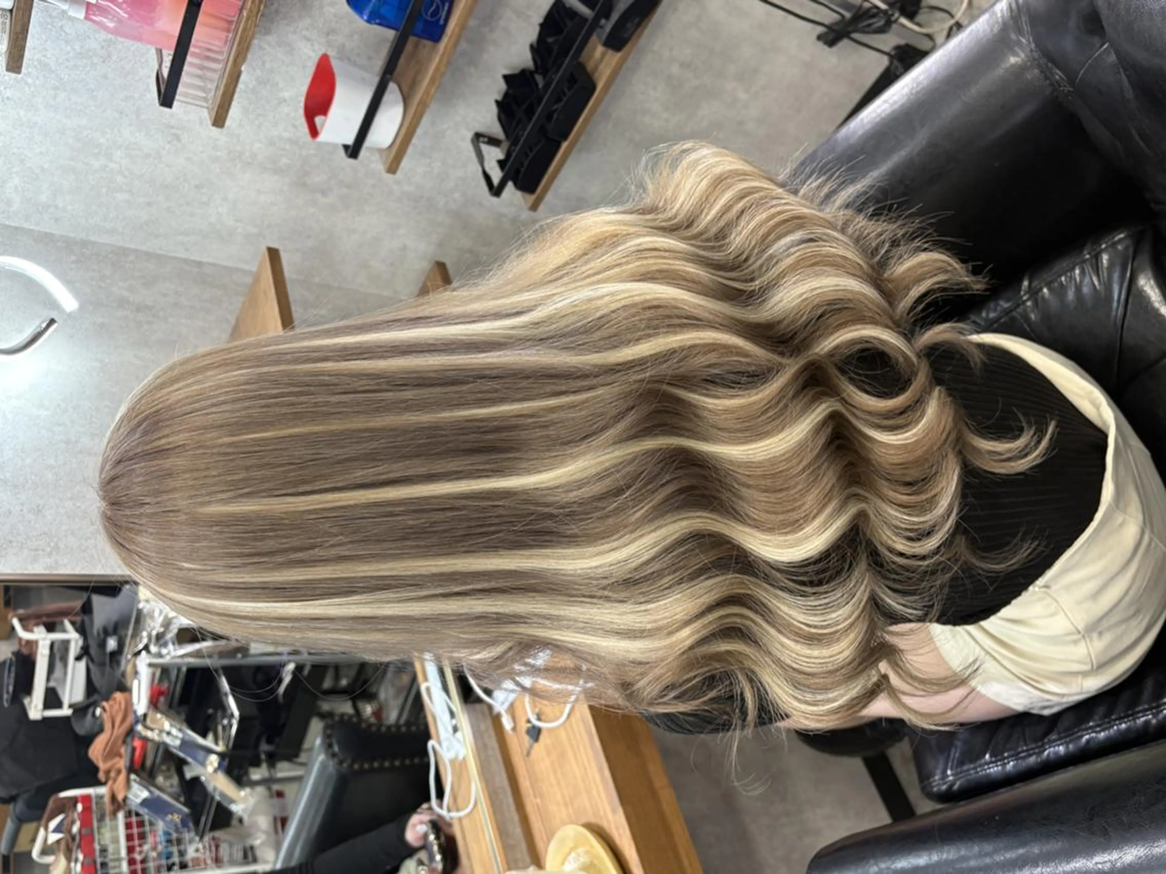 ロング カラー ハイトーン/ エクステのヘアスタイル