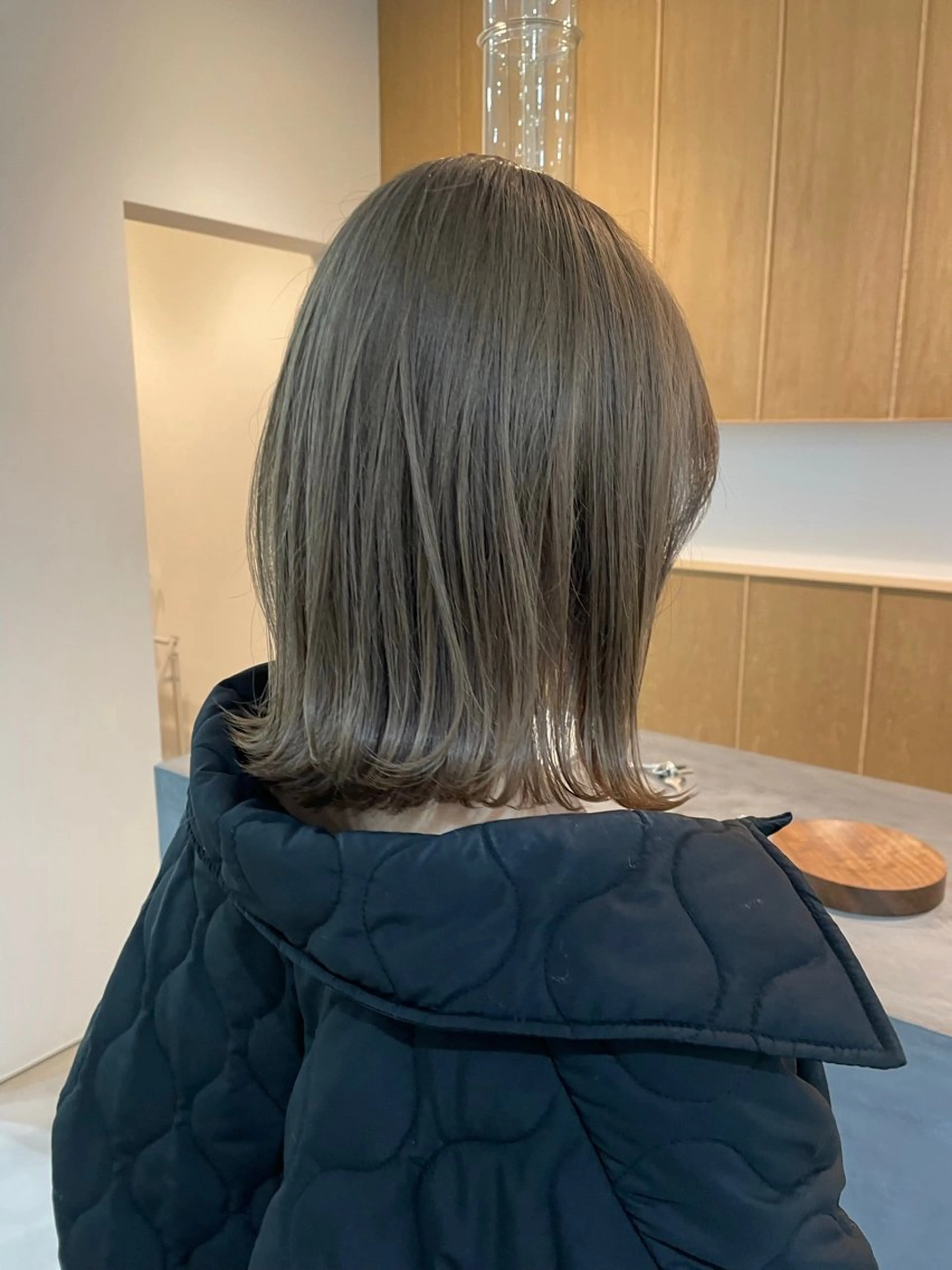ミディアム カラー 平田 知優のヘアスタイル