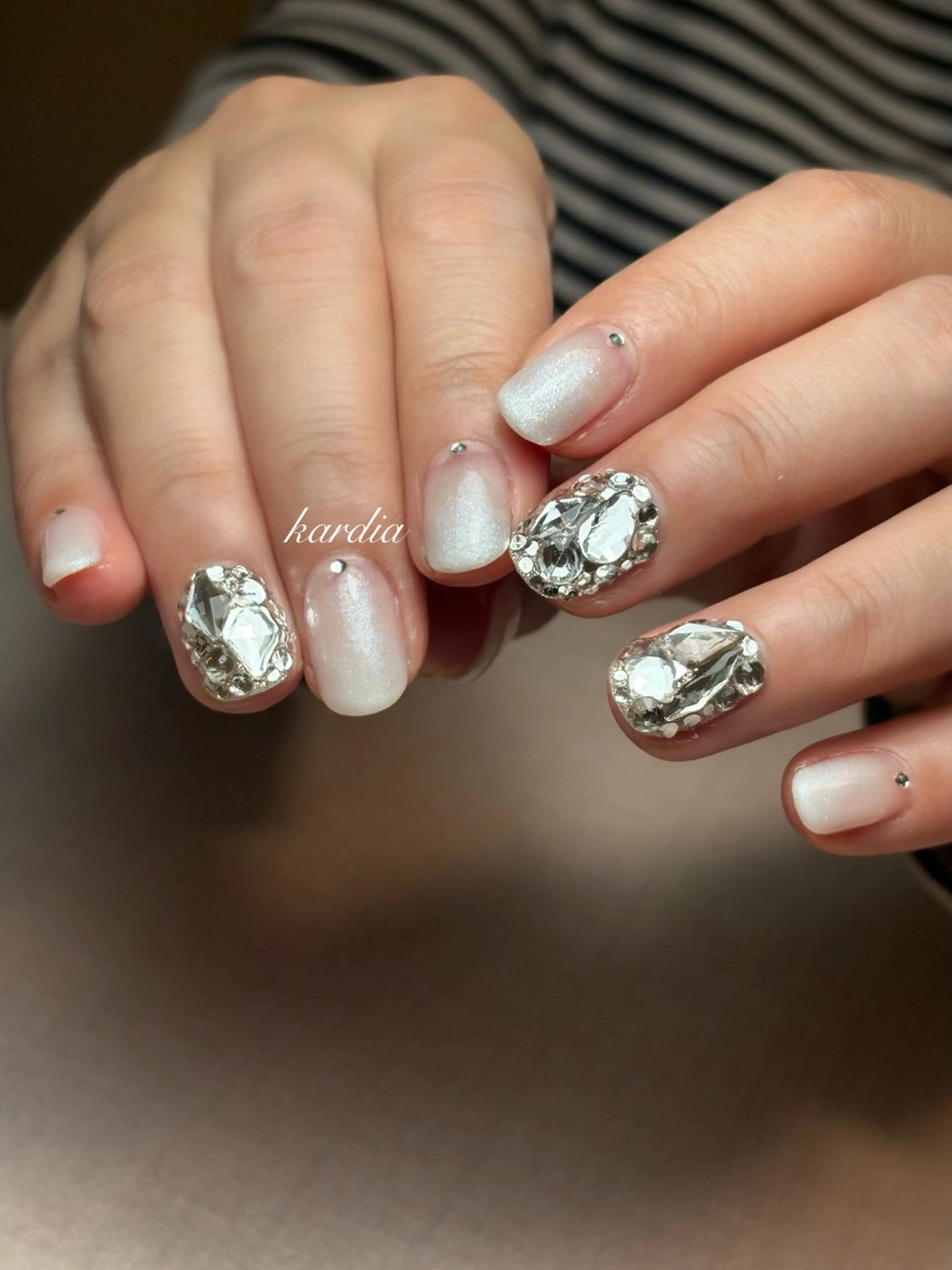 ネイル ハンドネイル καρδιά -ｶﾙﾃﾞｨｱ-のネイルデザイン