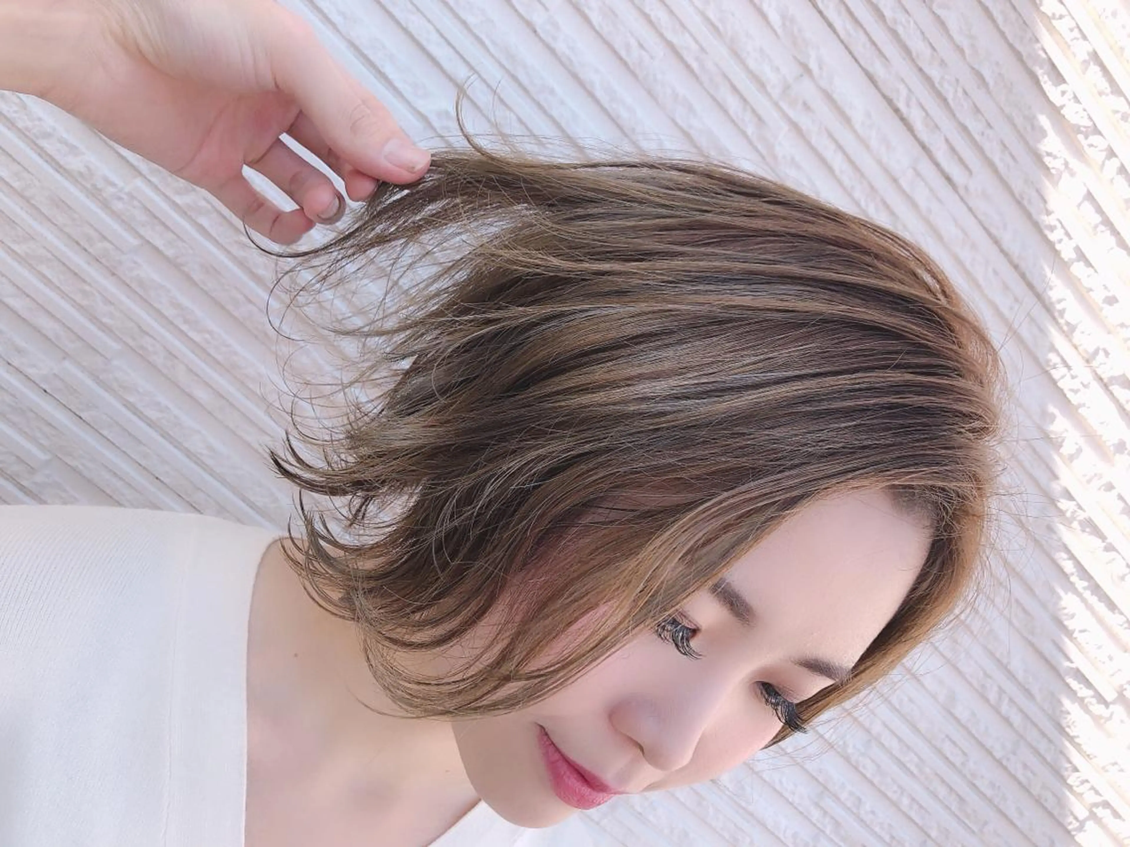 ショート カラー ベージュカラー ブリーチ ヘアカラー トリートメント 名畑 裕貴のヘアスタイル