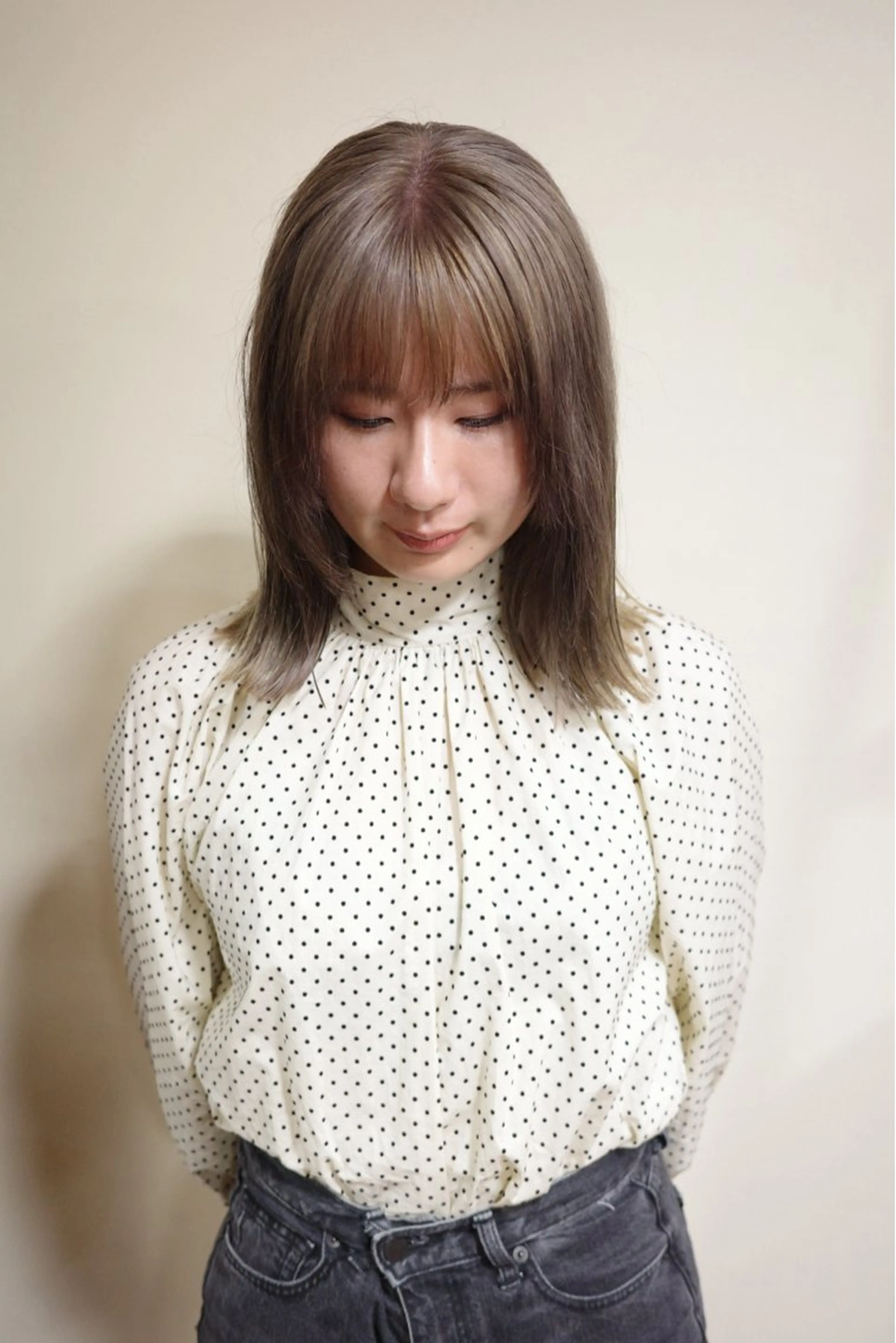 ミディアム カラー ブリーチ 透明感カラー グレージュ ヘアカラー boucle所属・浅岡 昭汰のヘアスタイル