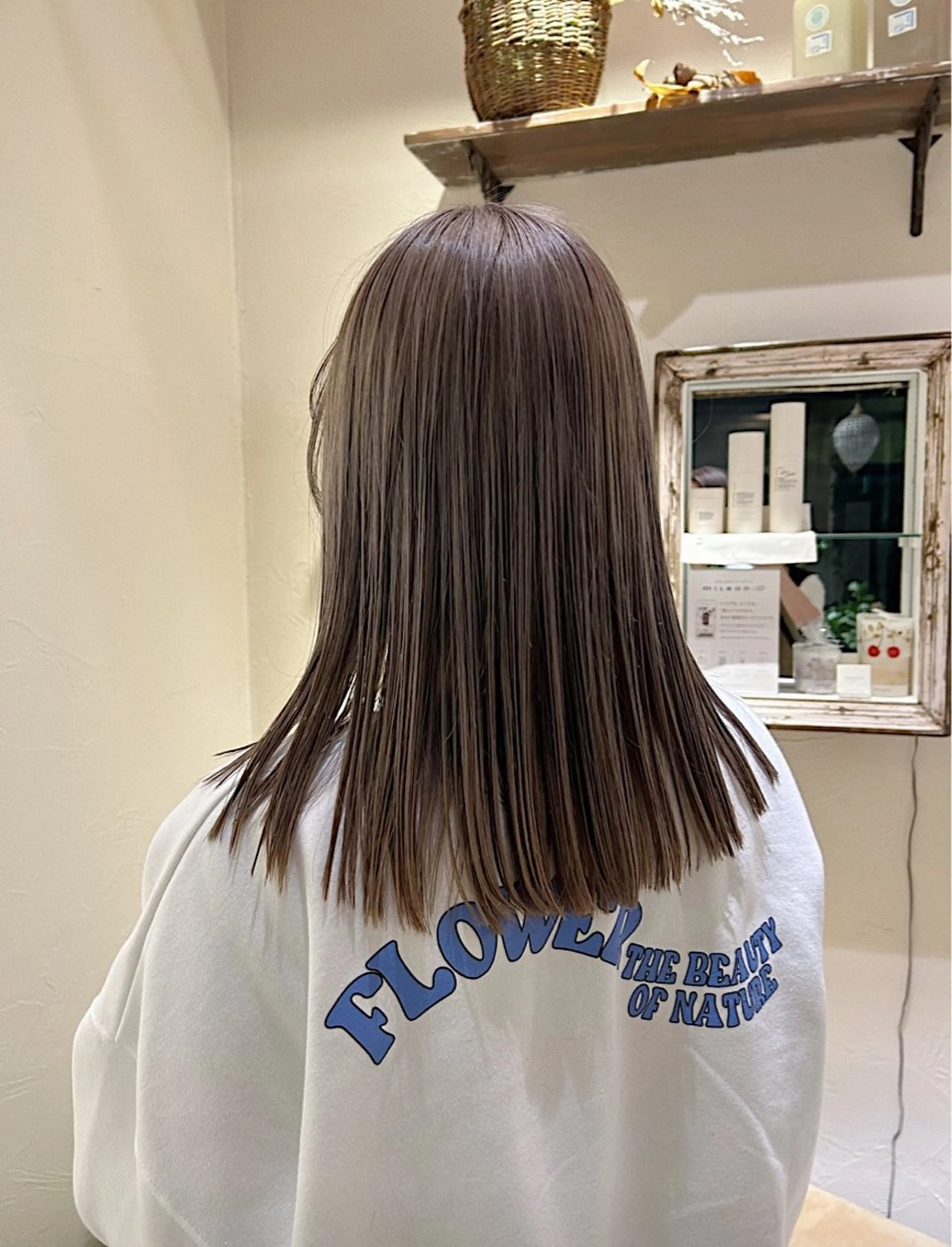 セミロング カラー ブリーチ グレージュ 艶髪/艶カラー/縮毛 /   タキダのヘアスタイル