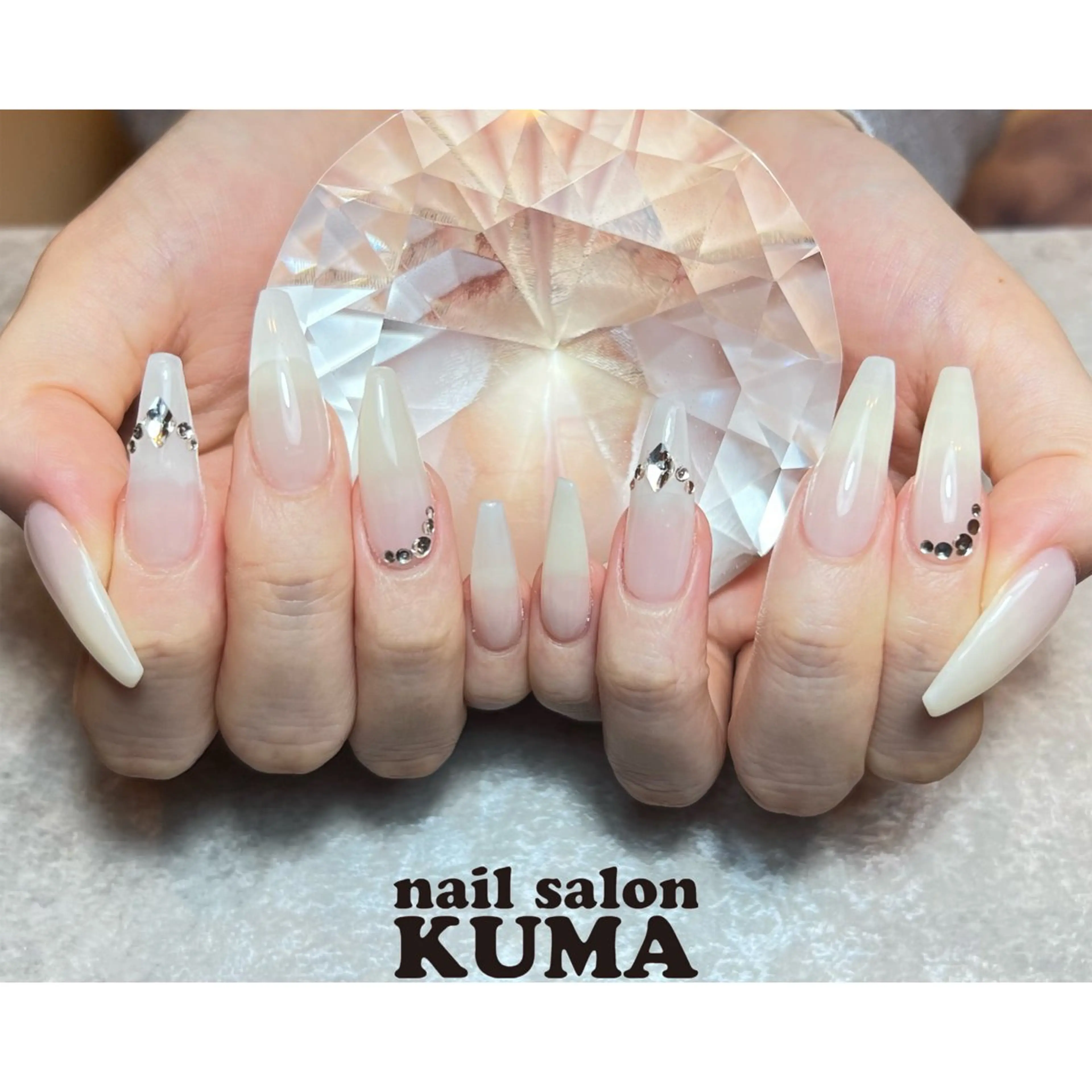 ネイル フレンチネイル ジェルネイル ガラスフレンチ 韓国ネイル マグネットネイル ハンドネイル nailsalon KUMA所属・nailsalon KUMAのネイルデザイン