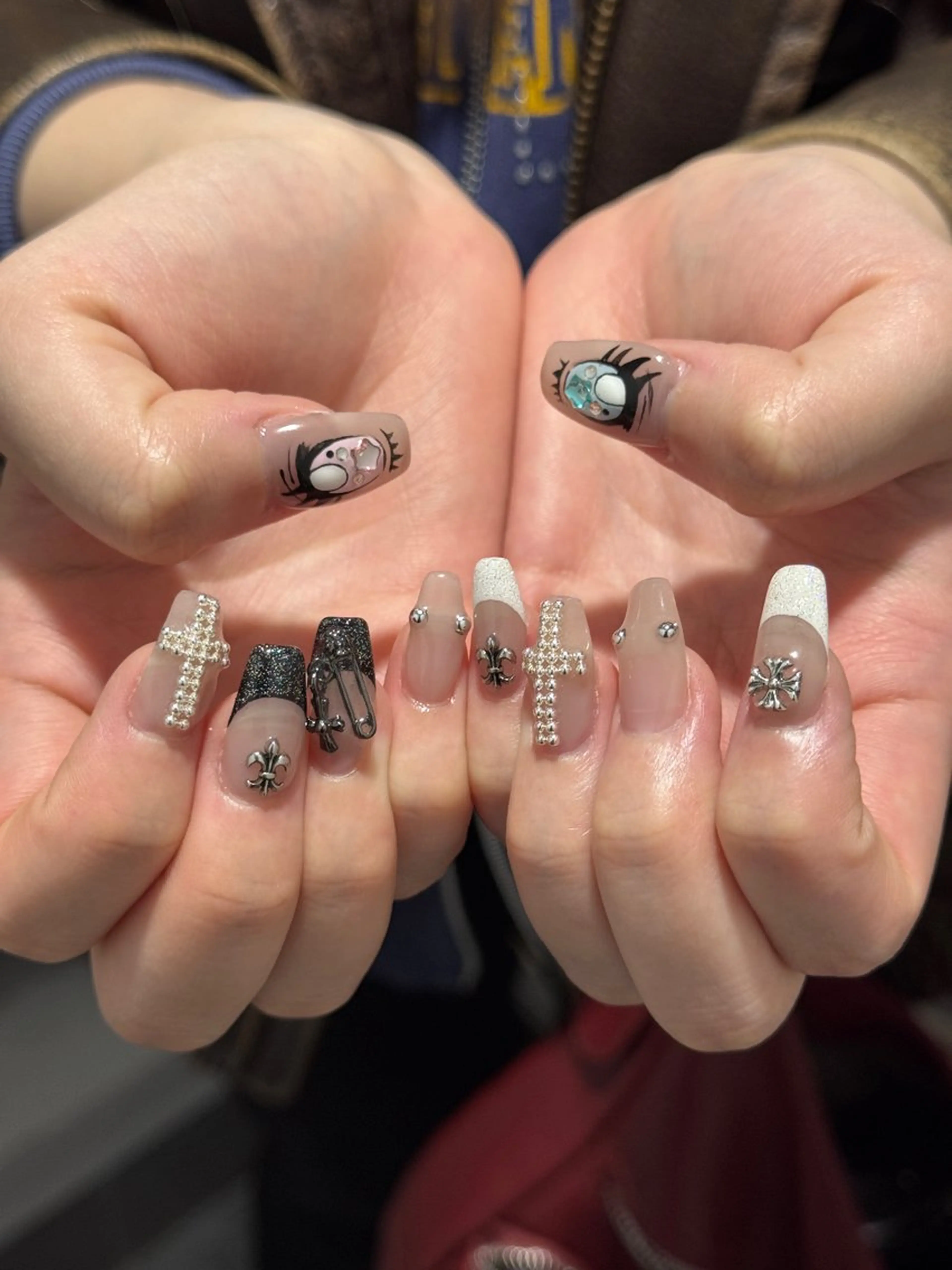 ネイル キラキラネイル ハンドネイル One HINATAのネイルデザイン