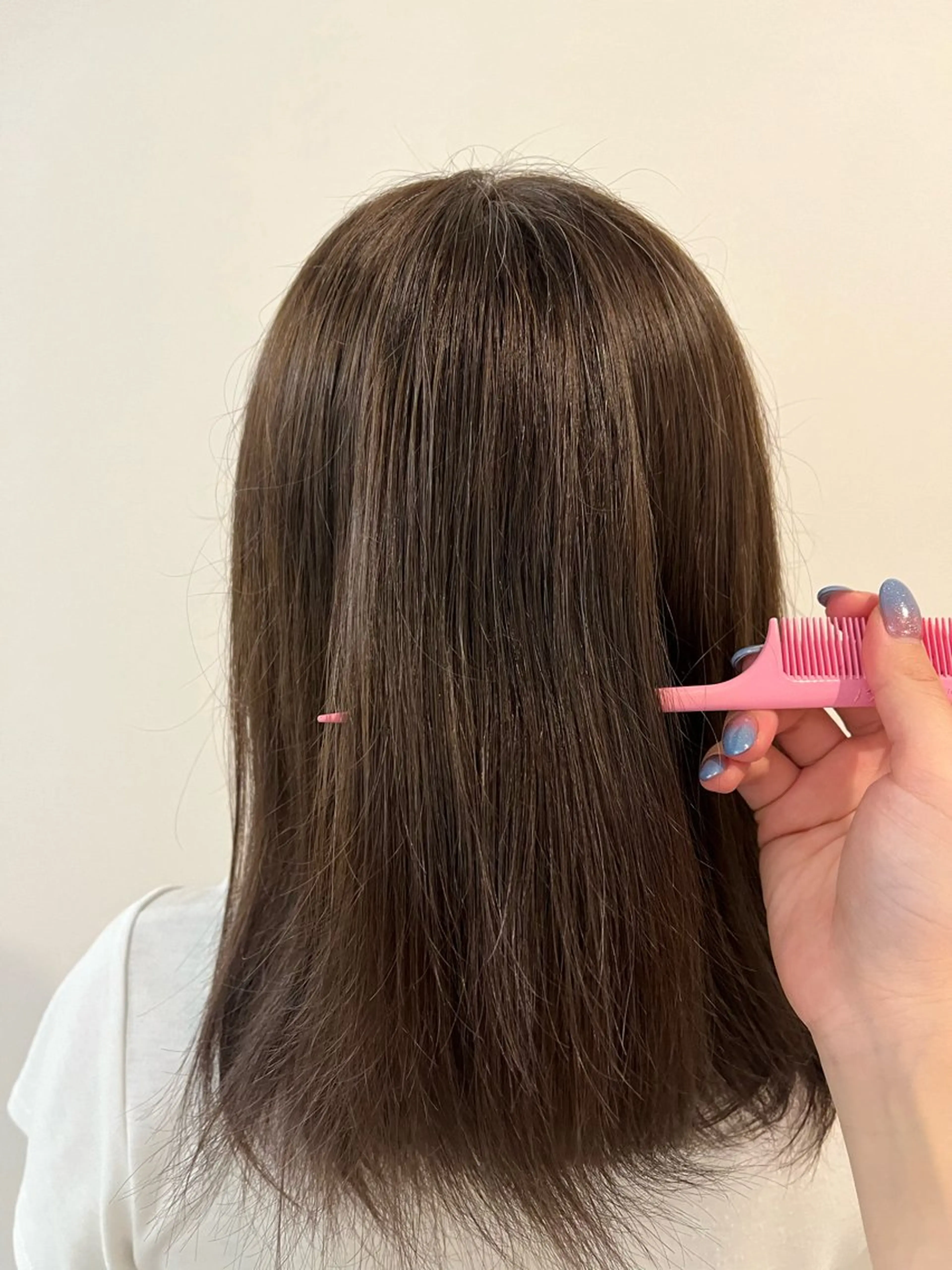 セミロング カラー 黒川 綾音のヘアスタイル