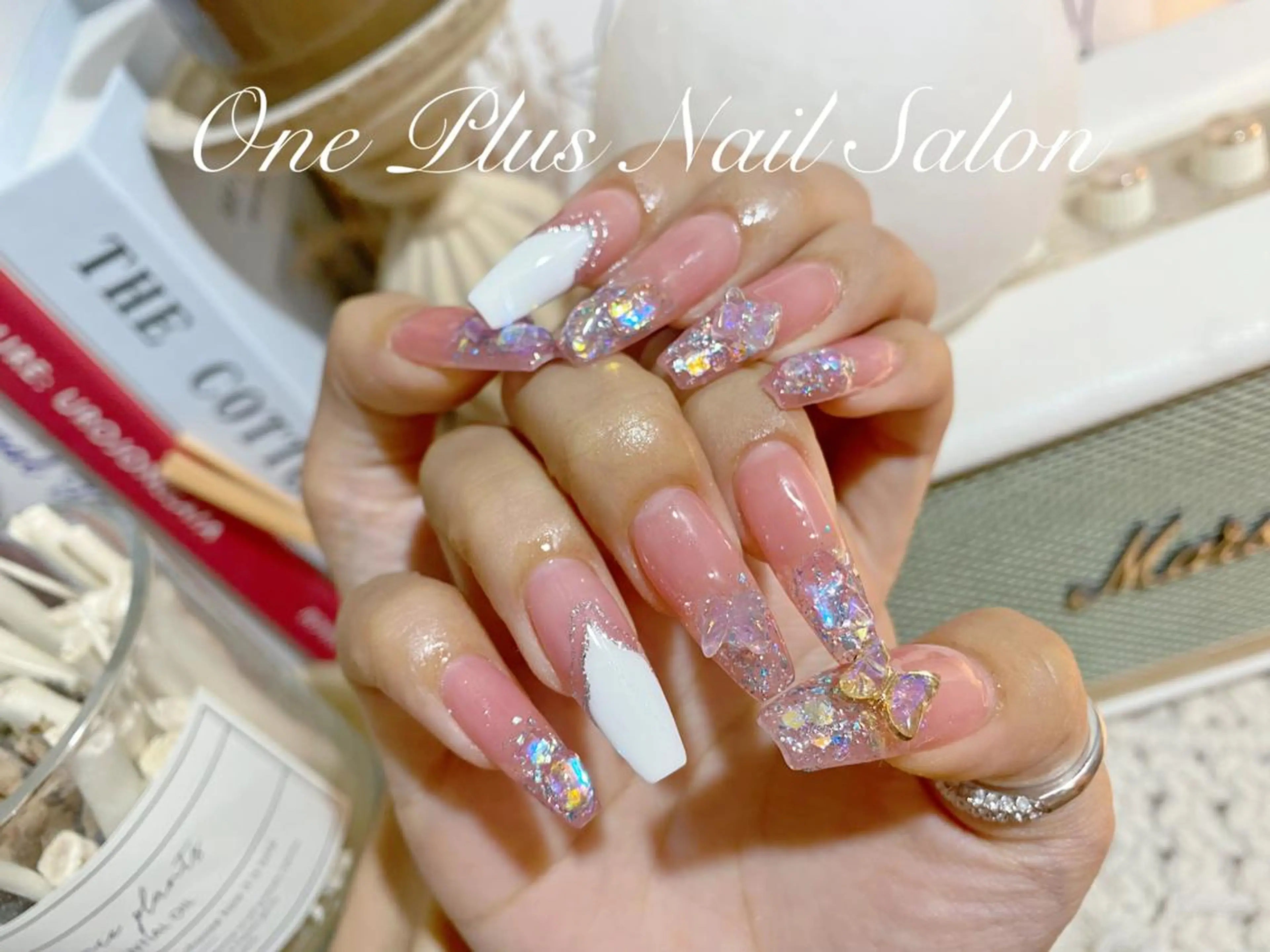 マツエク・マツパ カラーマツエク ハンドネイル Niki ニキのネイルデザイン