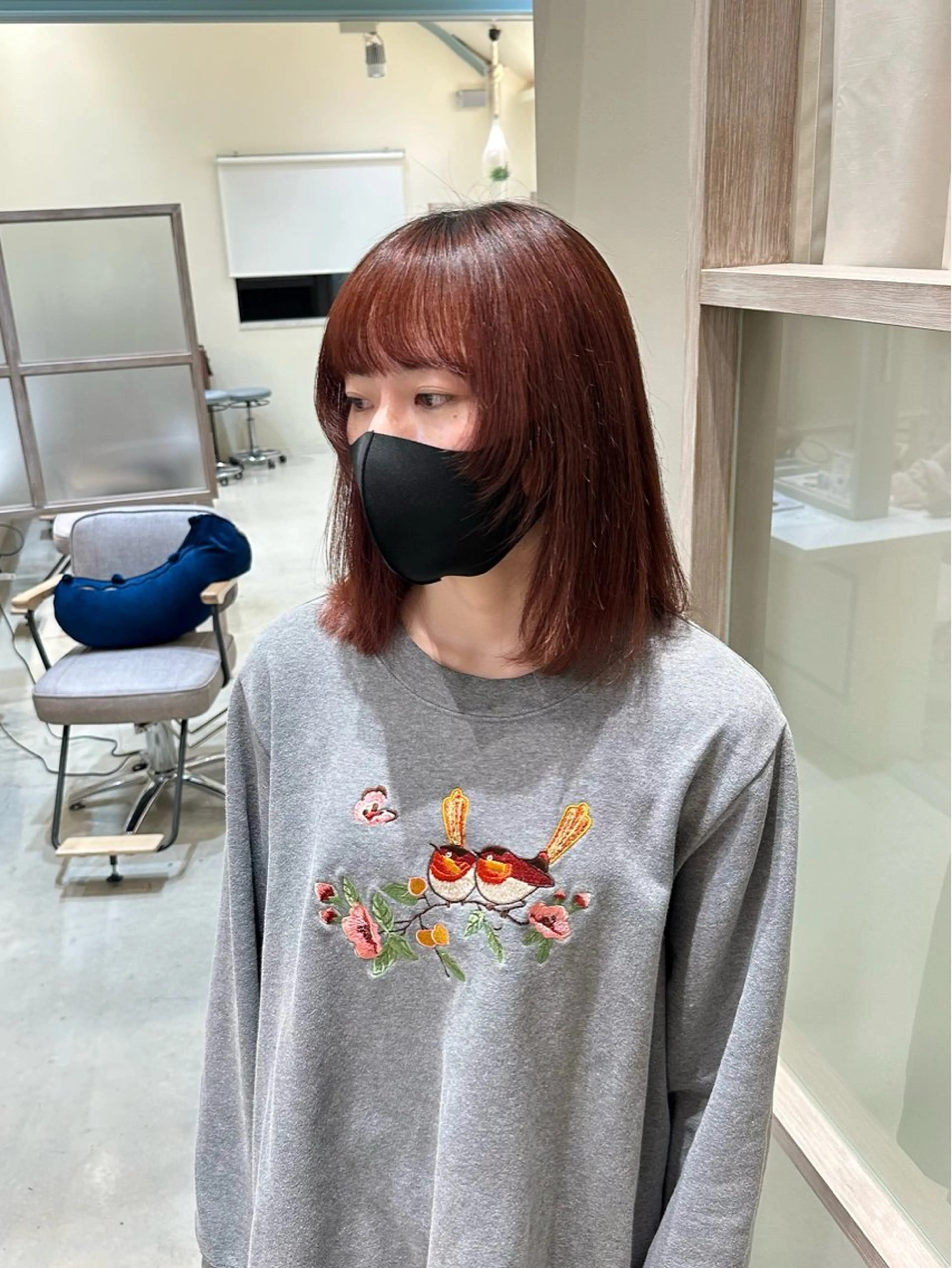 ミディアム 顔まわりレイヤー レイヤーカット N,SOL / 岩上 新大のヘアスタイル