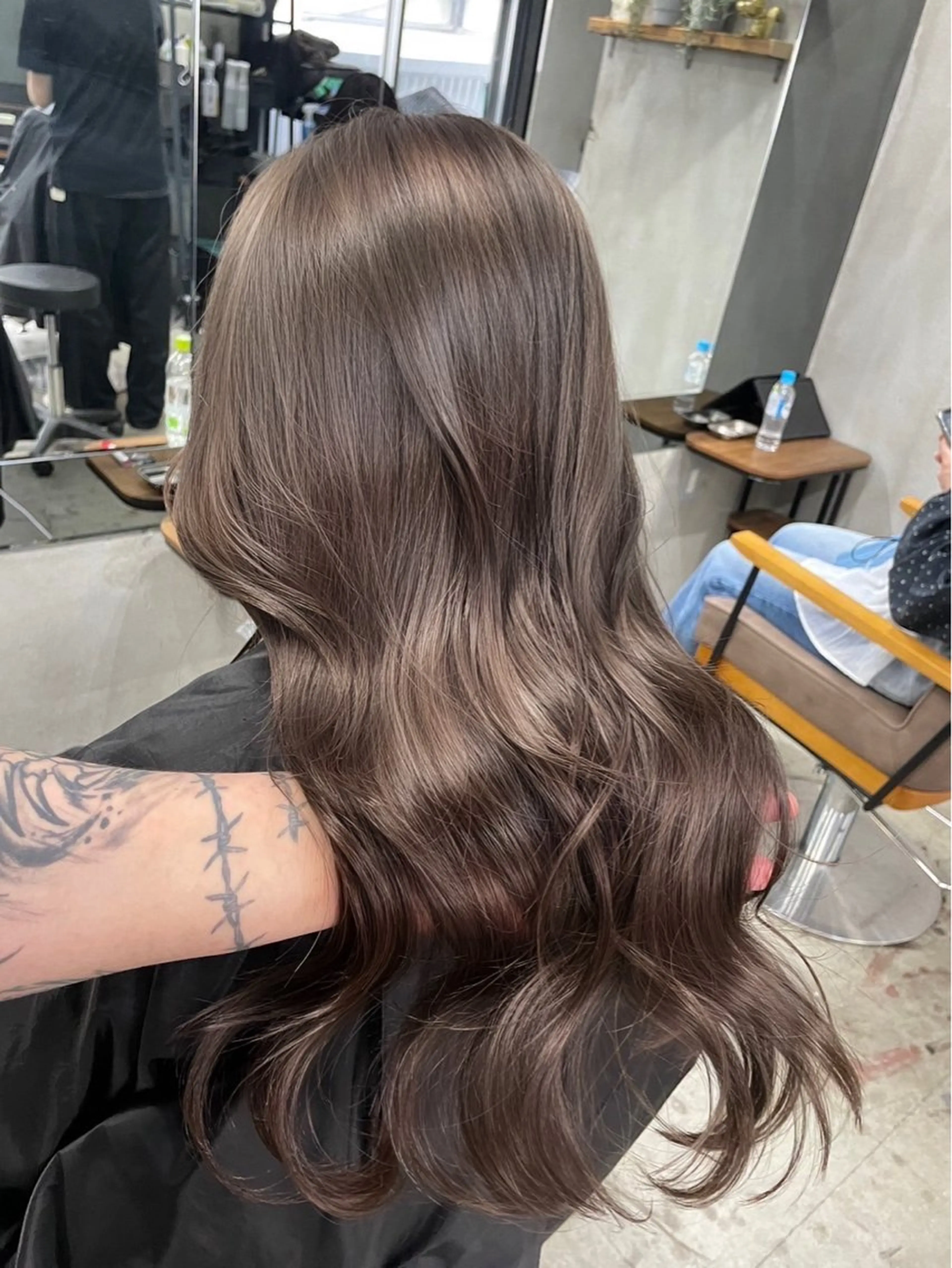 ミディアム ヘアカラー AiM エイム　韓国レイヤーのヘアスタイル