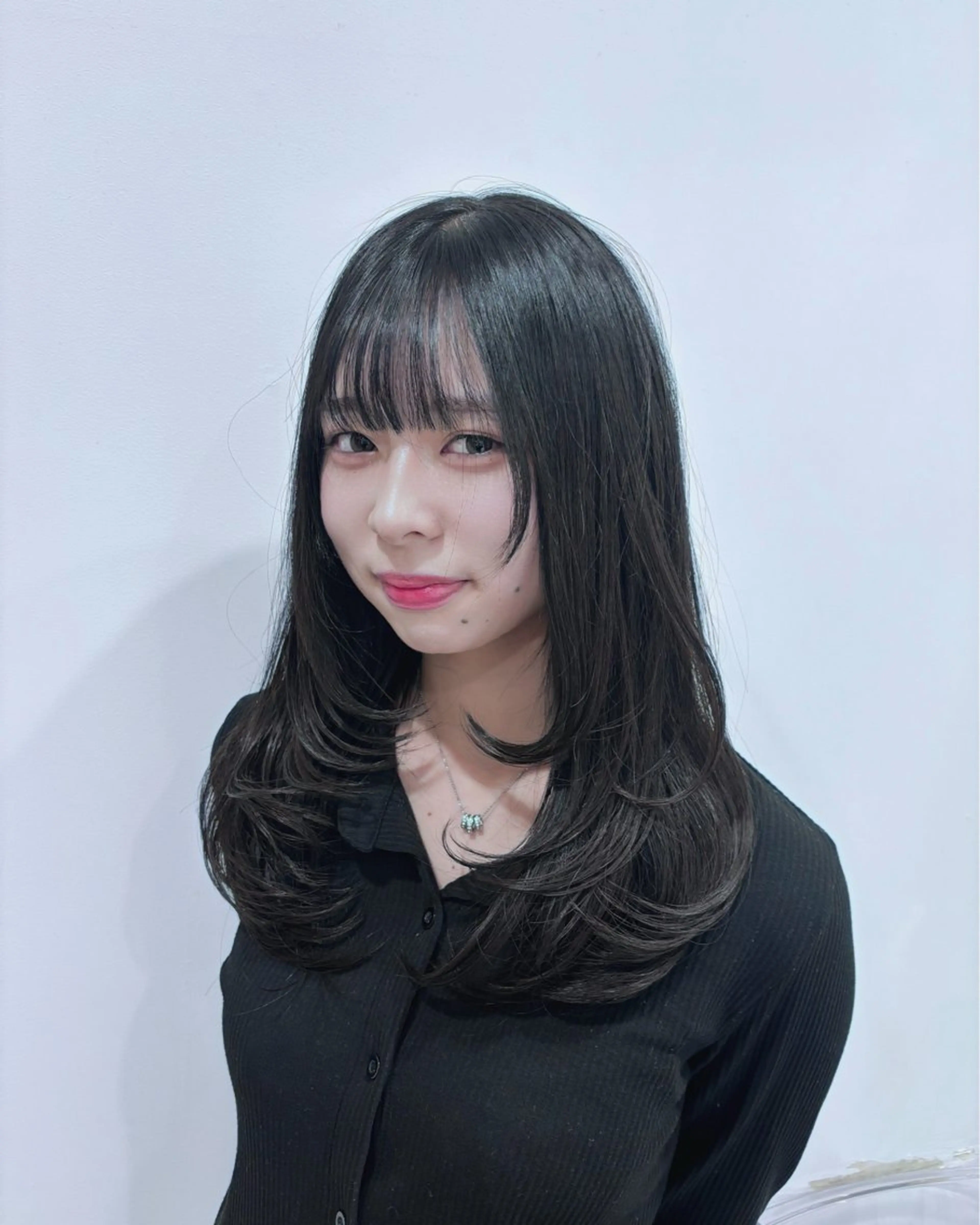 セミロング カット 🧸韓国風艶髪/ 透明感抜群カラー🧸のヘアスタイル