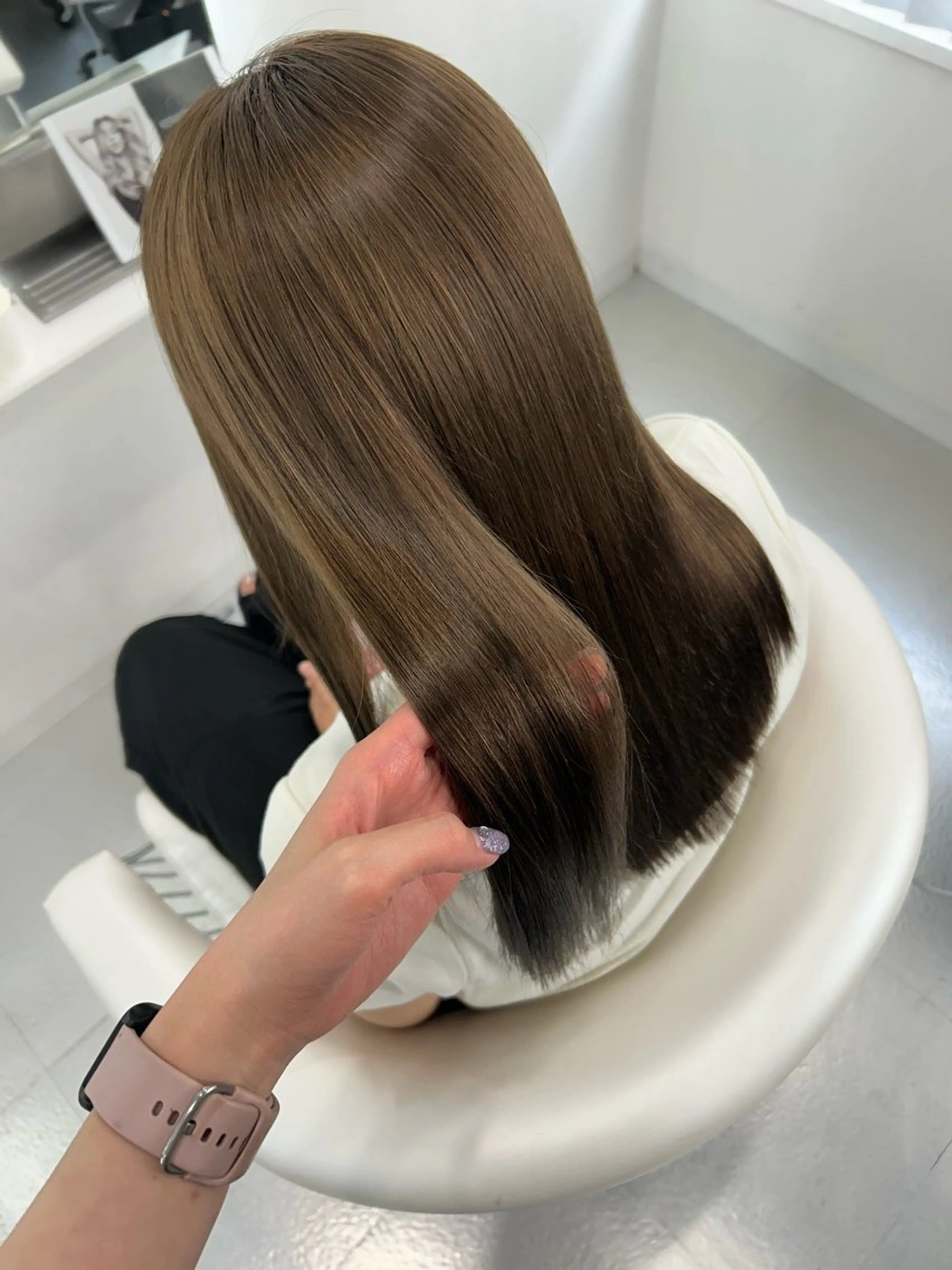 セミロング ヘアカラー あやめ🪽 オリーブ/ハイトーンのヘアスタイル