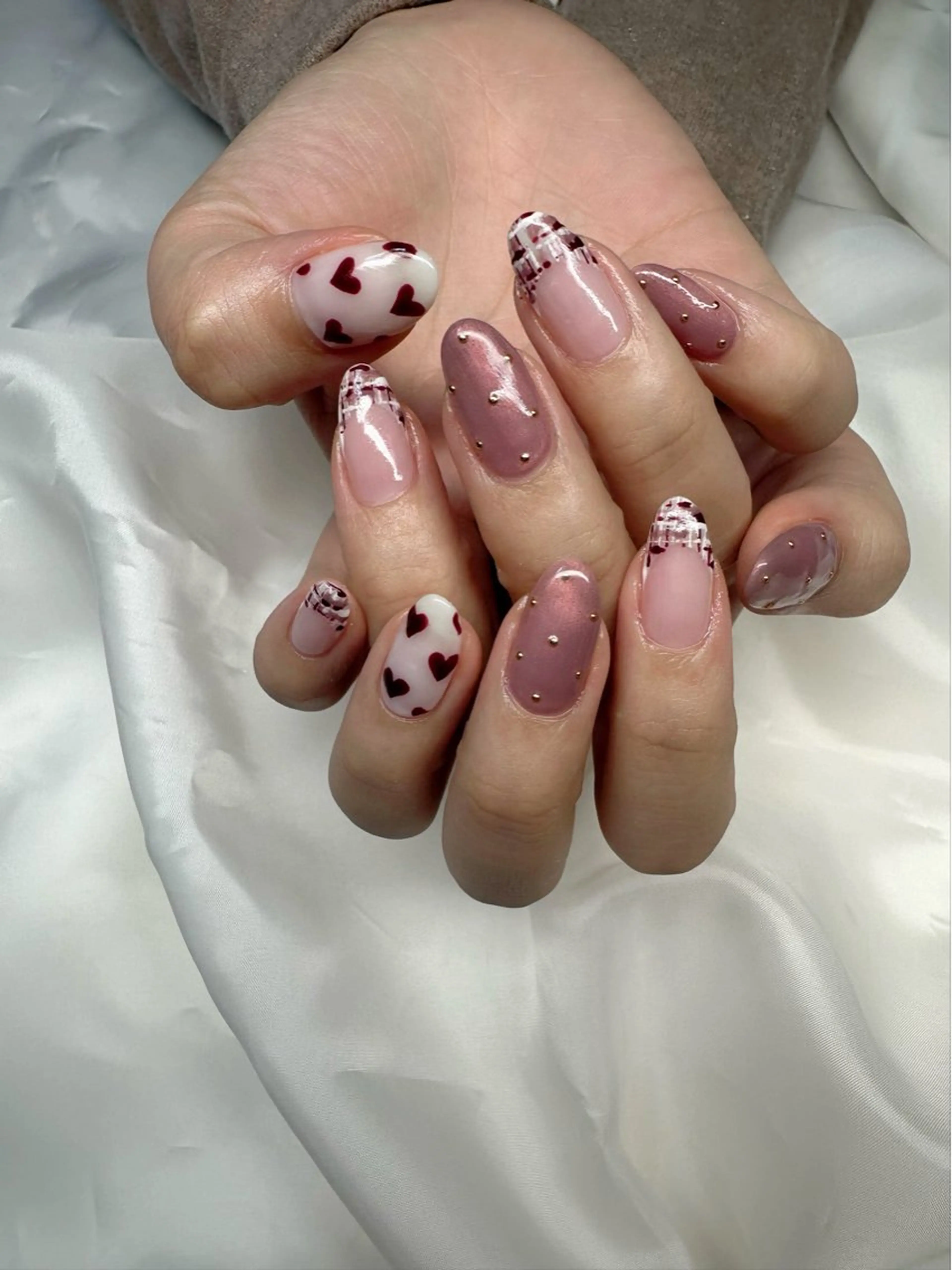 ネイル オーロラネイル フレンチネイル ハート 氷ネイル・うるうるネイル 韓国ネイル 🪞KAPE NAIL 🪞のネイルデザイン