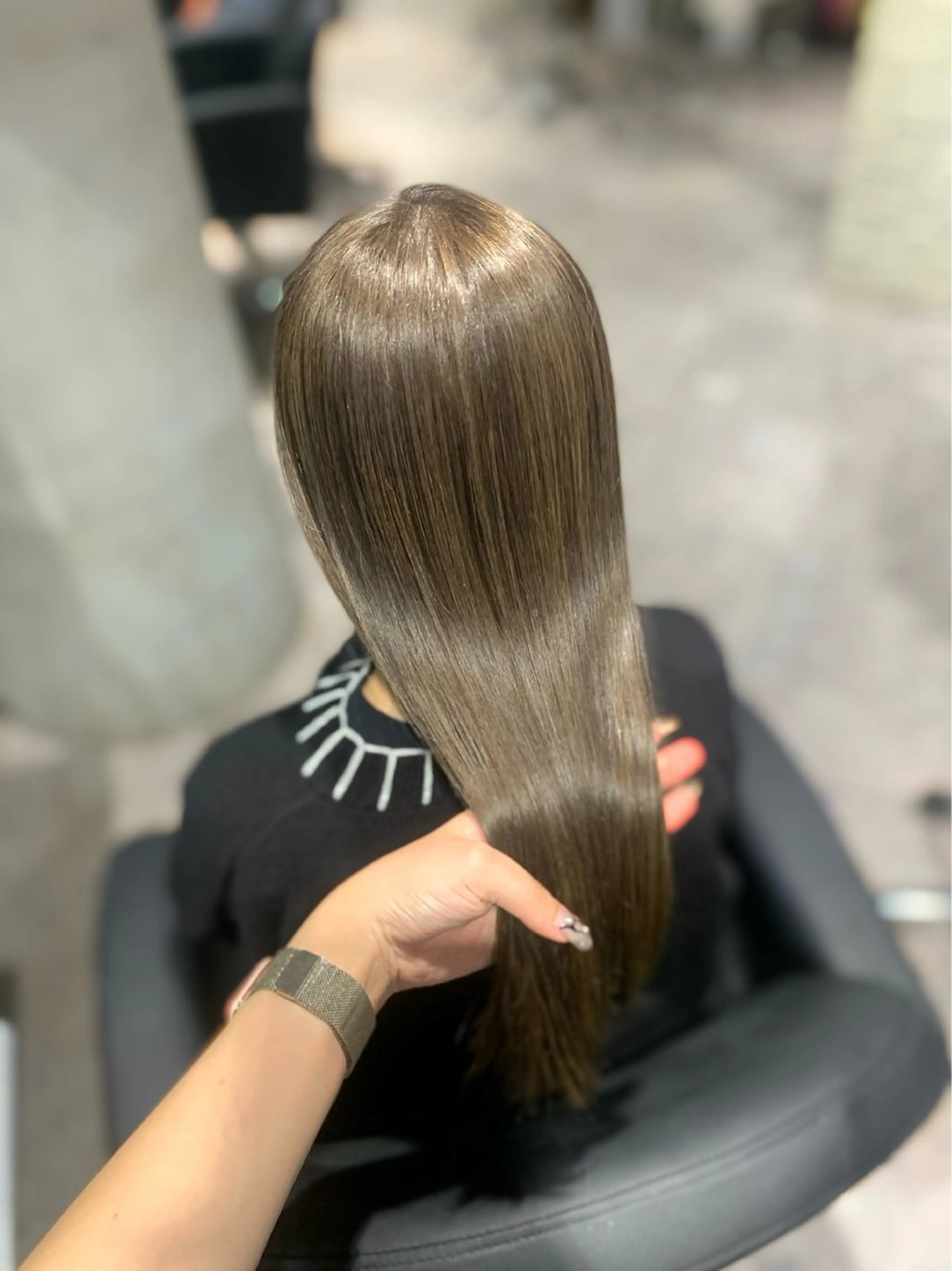 ロング カット ヘアカラー shes茶屋町アリサ 🎀顔周り×韓国風のヘアスタイル