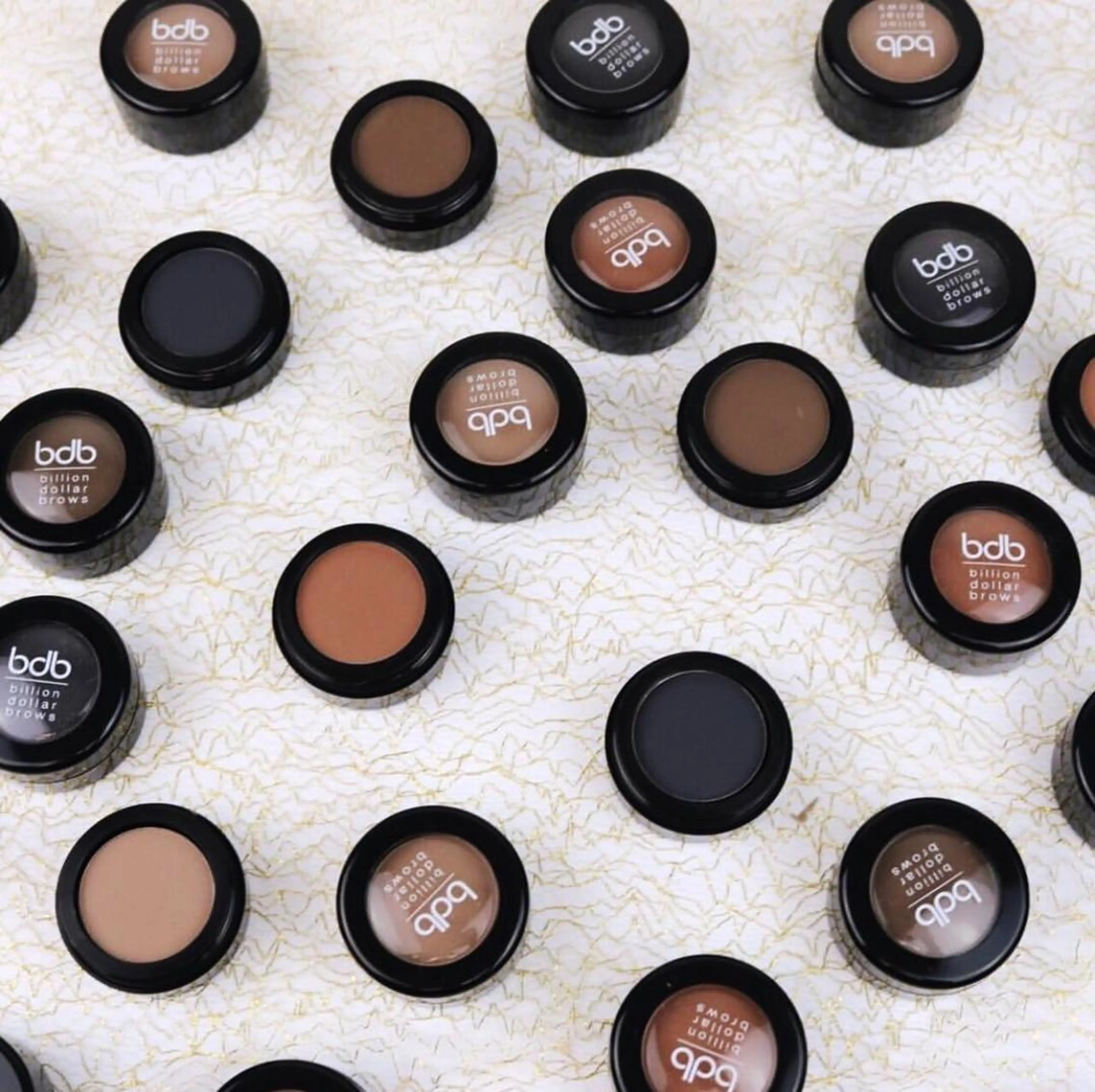 Reta hair所属・risa 眉毛×フェイシャルの眉毛・アイブロウイメージ