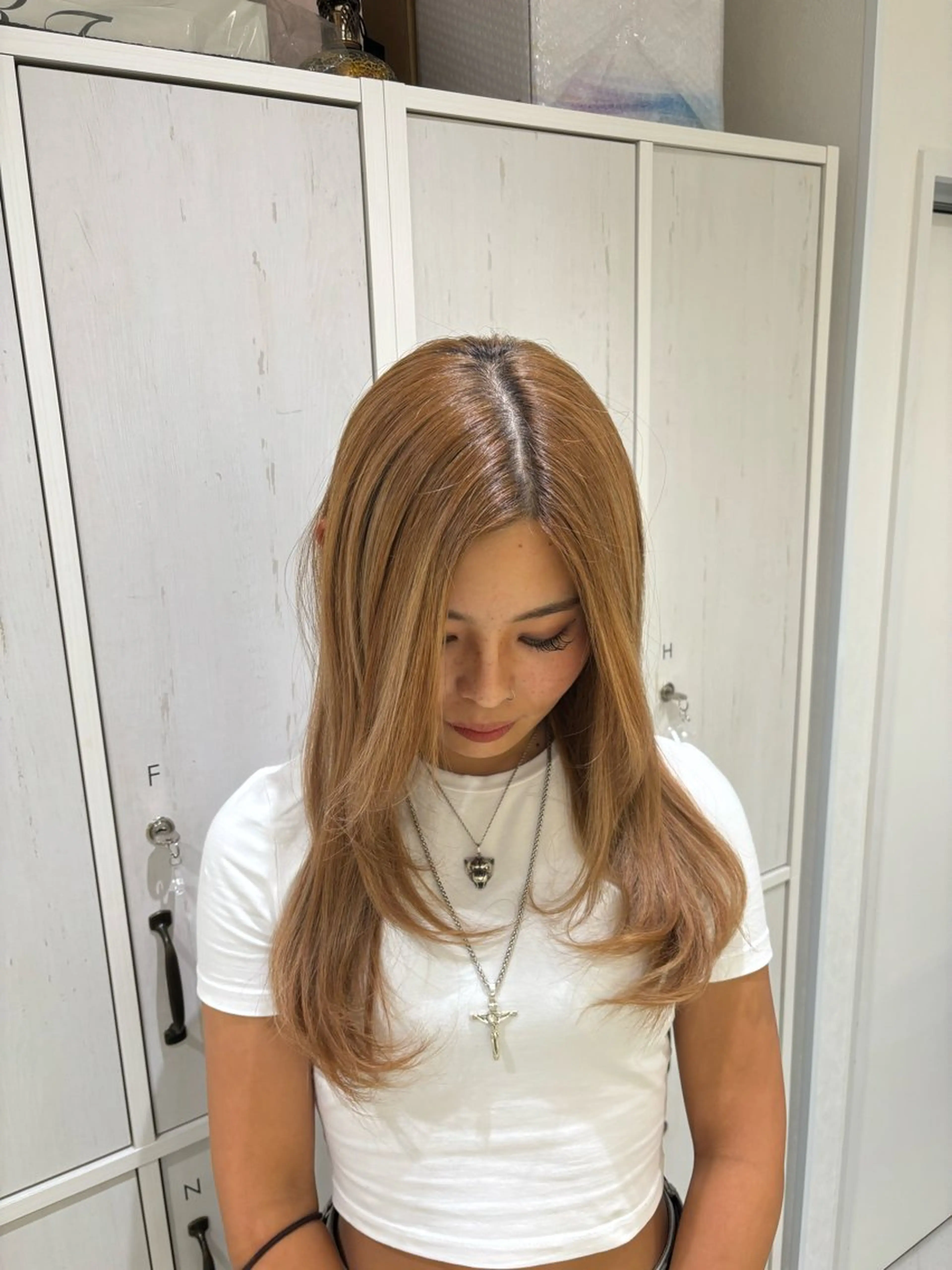 ロング 外国人風カラー ハイライト 髪質改善 レイヤーカット トリートメント カット ヘアカラー トリートメント メンズパーマ/髪質 改善/カラー/はるきのヘアスタイル