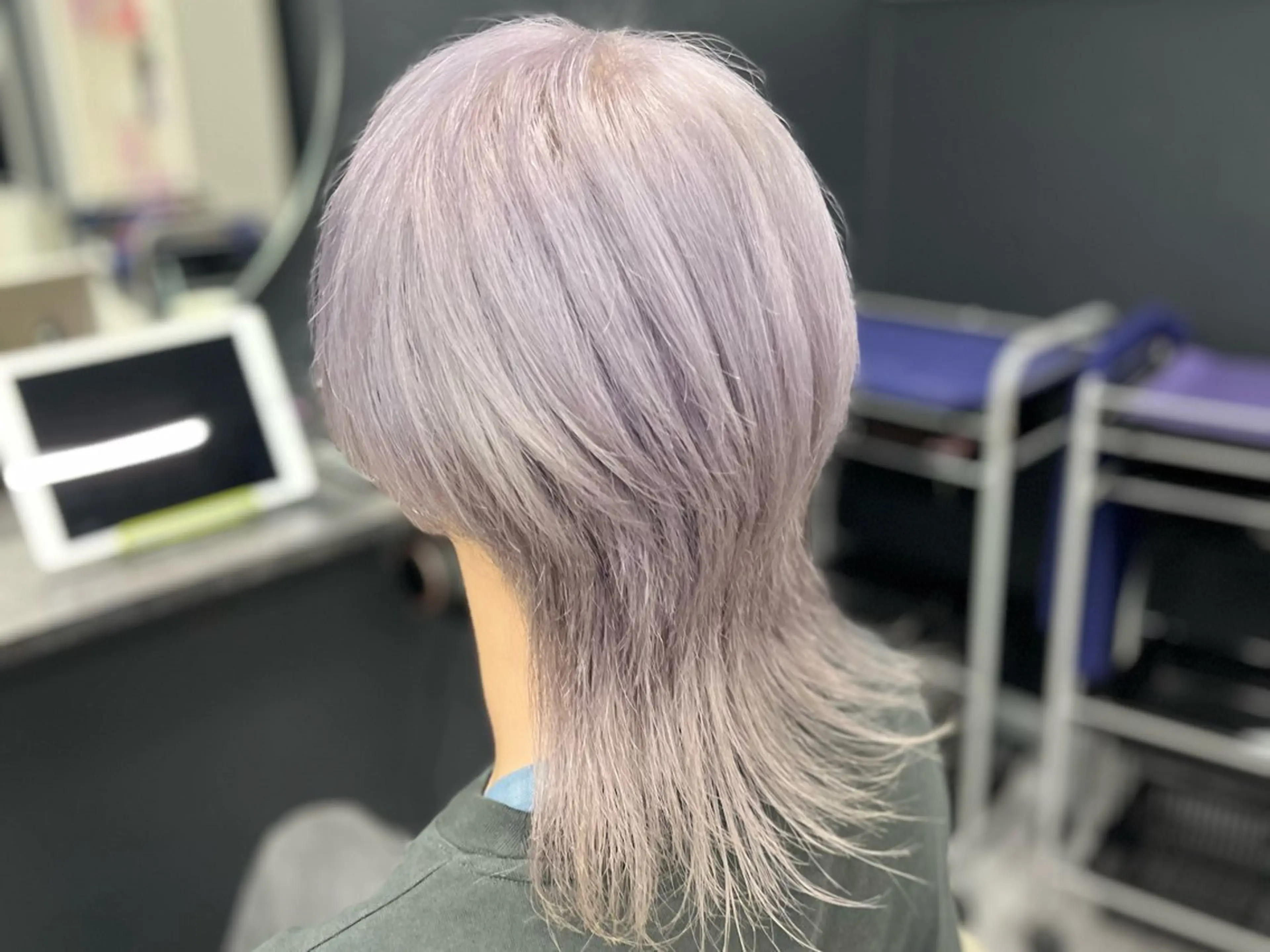 ミディアム カラー メンズ シルバー ヘアカラー トリートメント White梅田  ／ COCOのヘアスタイル