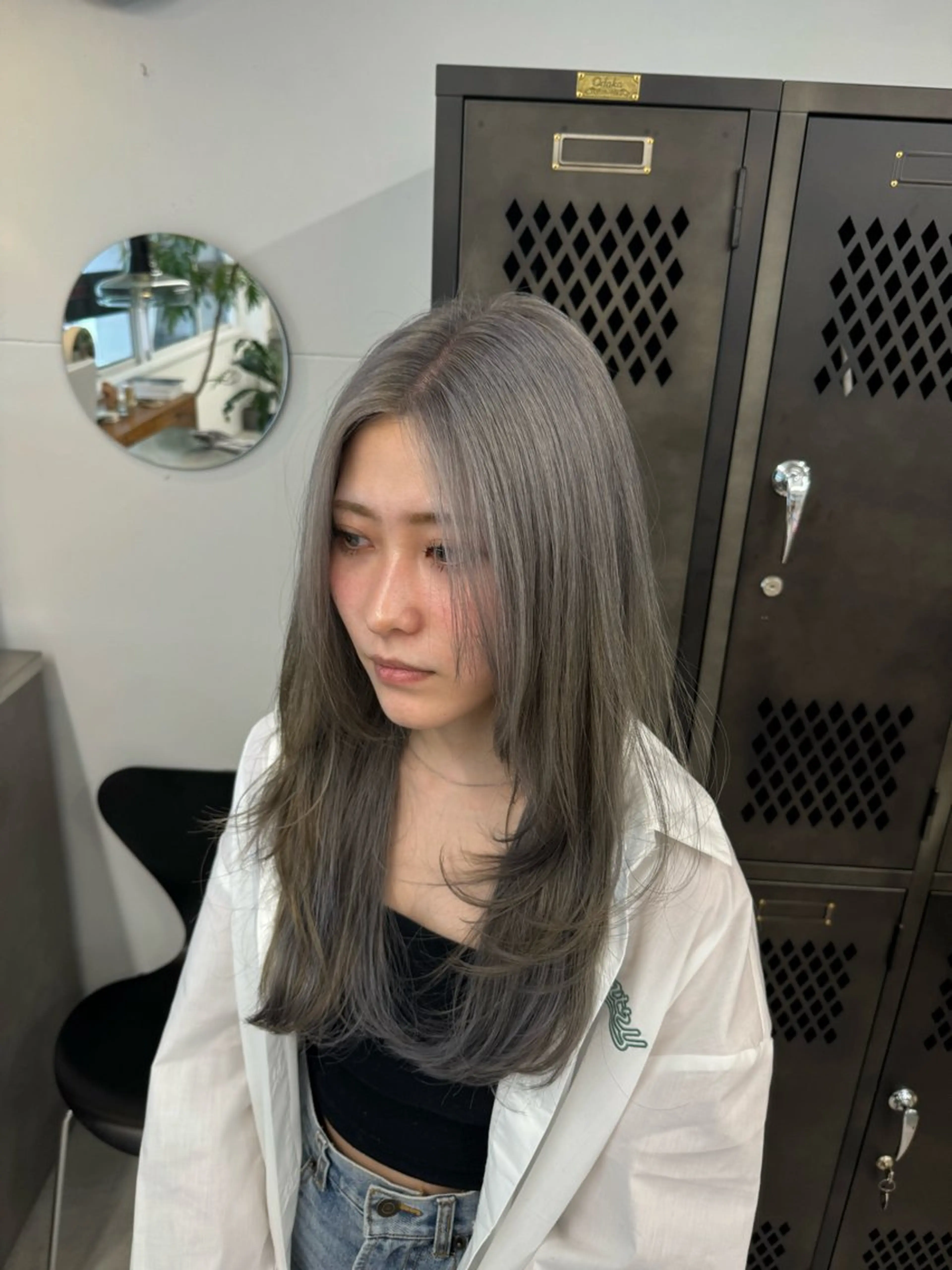 セミロング INORI|艶カラ ー|フェイスレイヤーのヘアスタイル