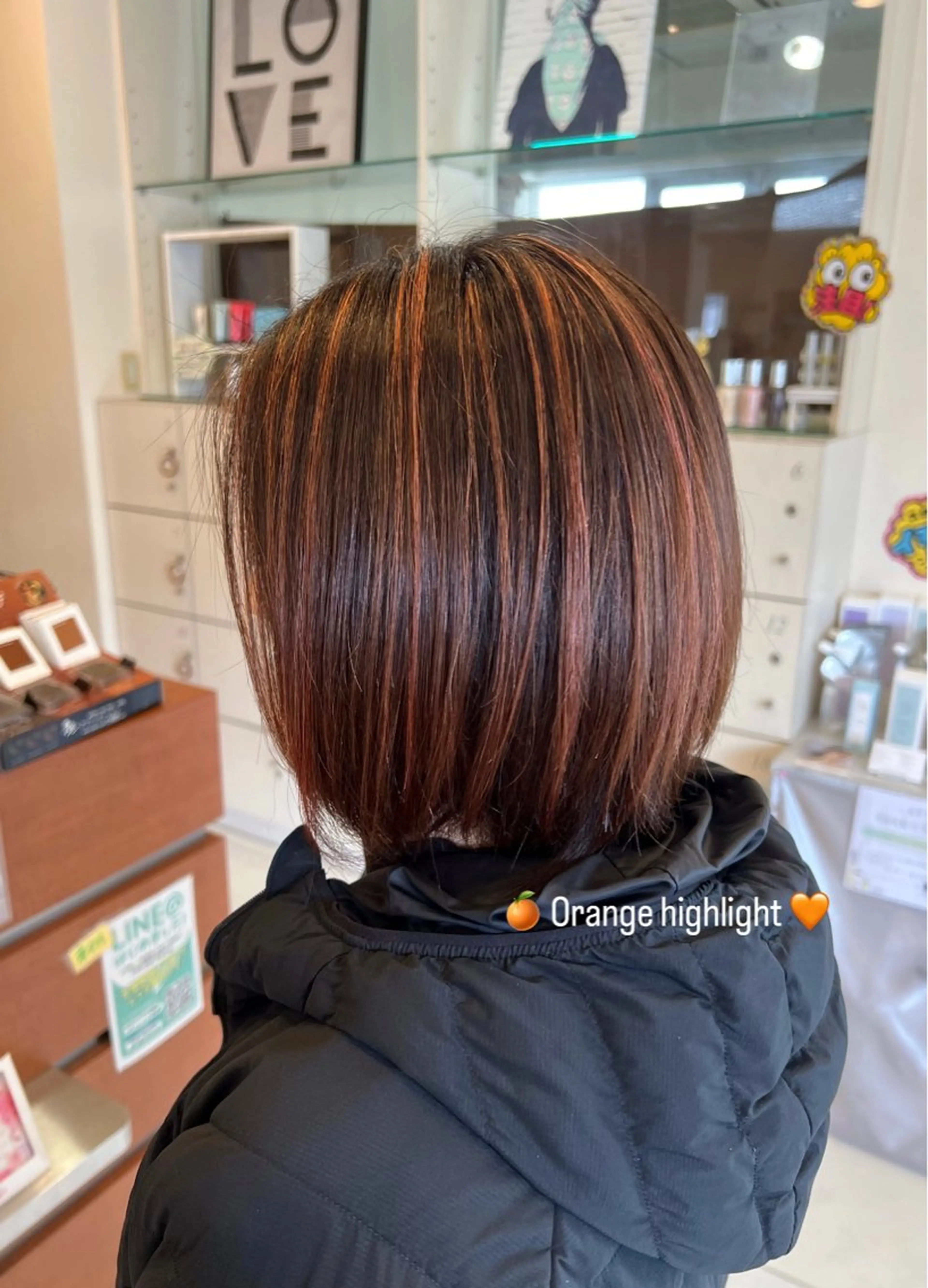 ショート カラー ブリーチ ブラウンカラー ハイライトカラー オレンジ ハイライト ヘアカラー 友田 未来のヘアスタイル