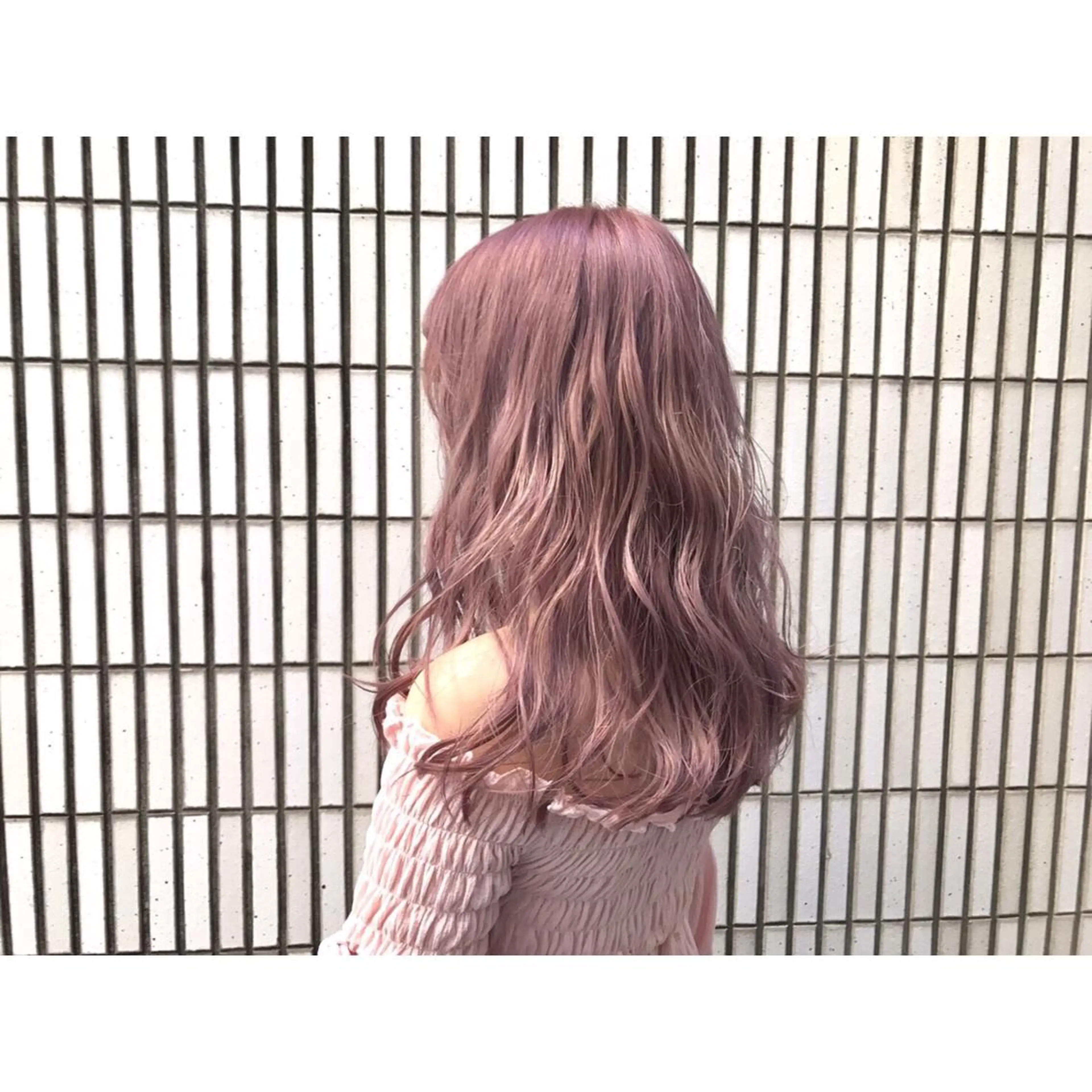 セミロング カラー パーマ ヘアアレンジ ネイル マツエク・マツパ ピンクカラー パープルカラー カラーマツエク ピンク パープル ツヤ髪 ／髪質改善 松岡将太郎のヘアスタイル