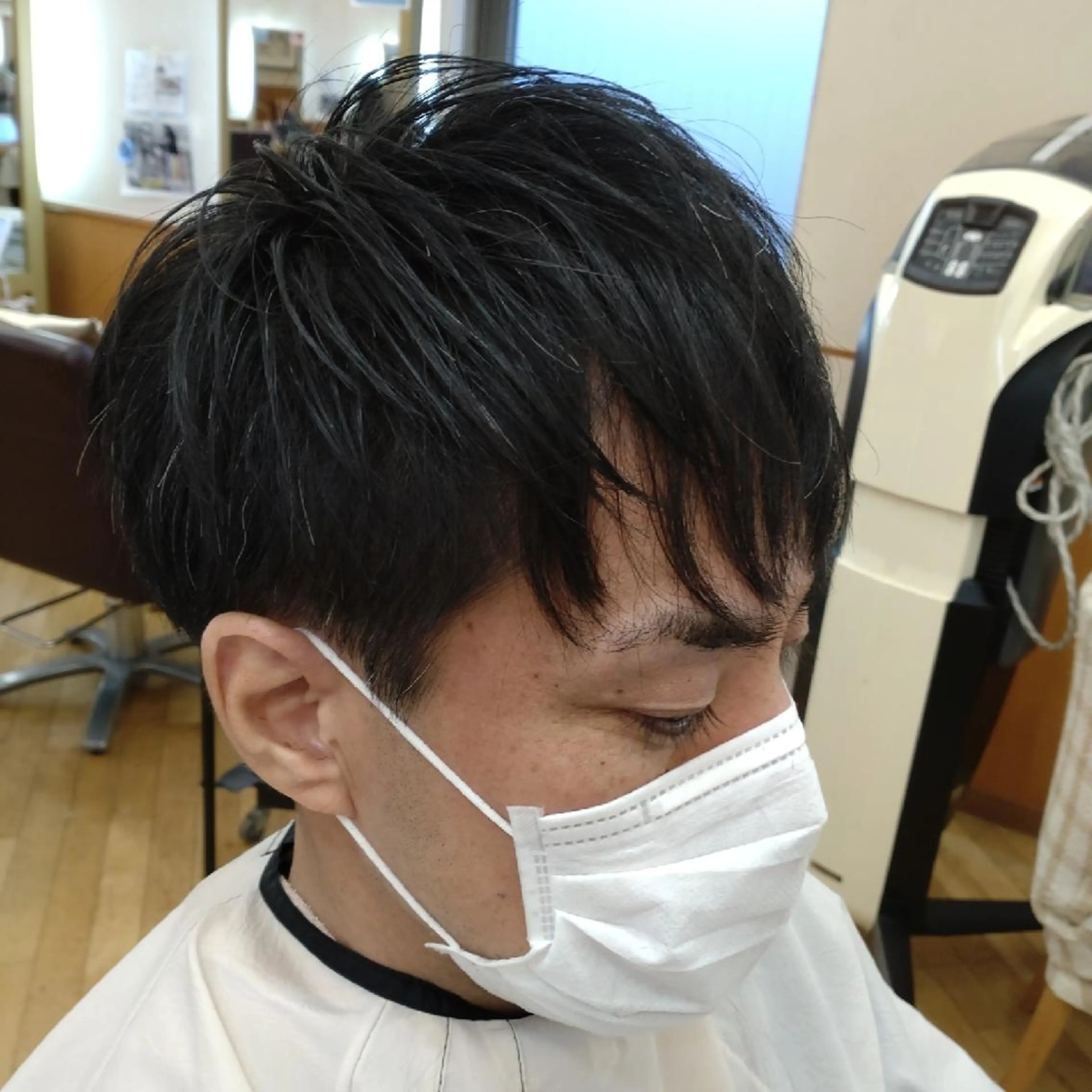 ショート メンズ カット ヘッドスパ 仮屋 敬介のヘアスタイル
