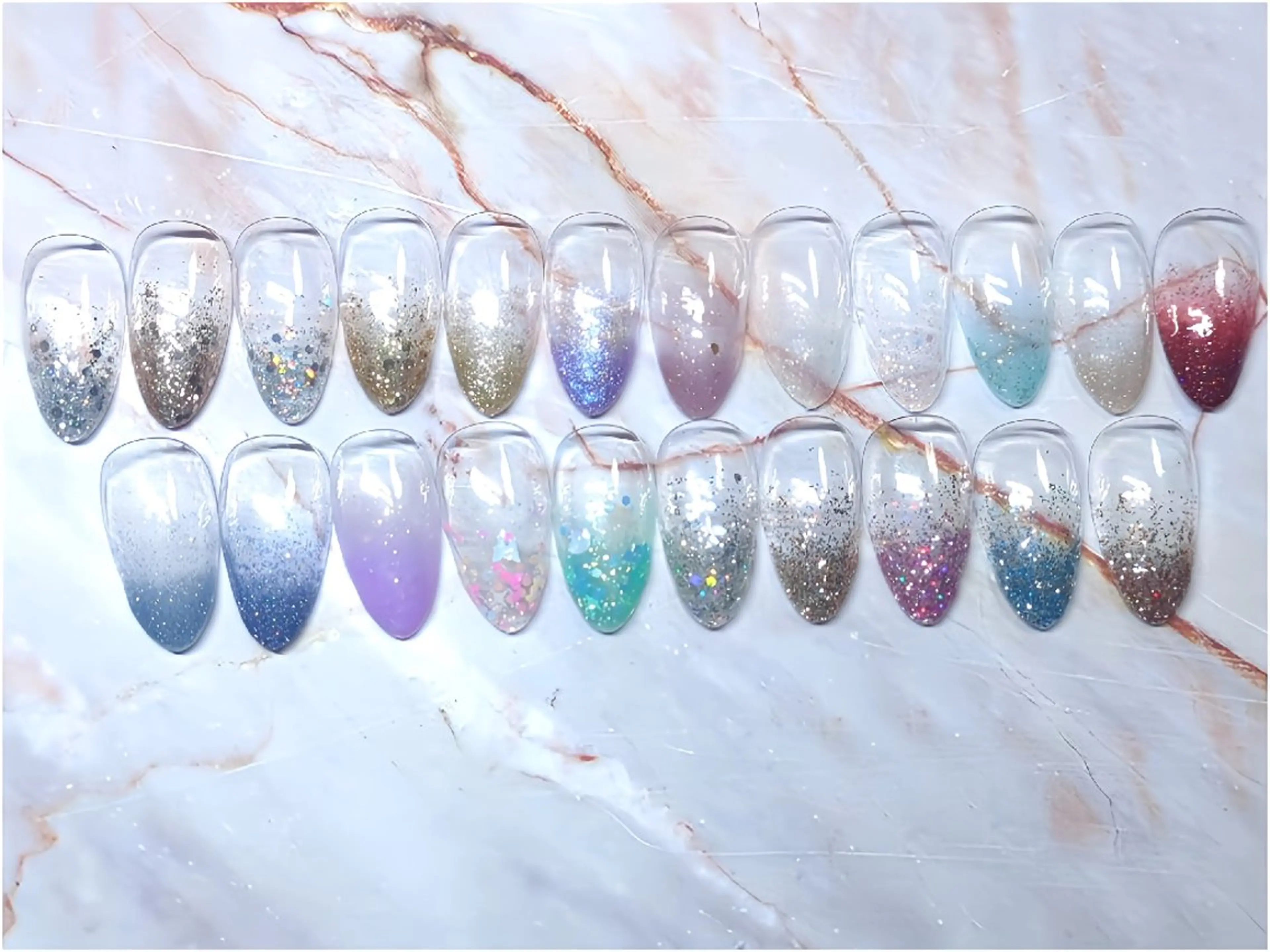 ミディアム ハンドネイル AQUA nailのネイルデザイン