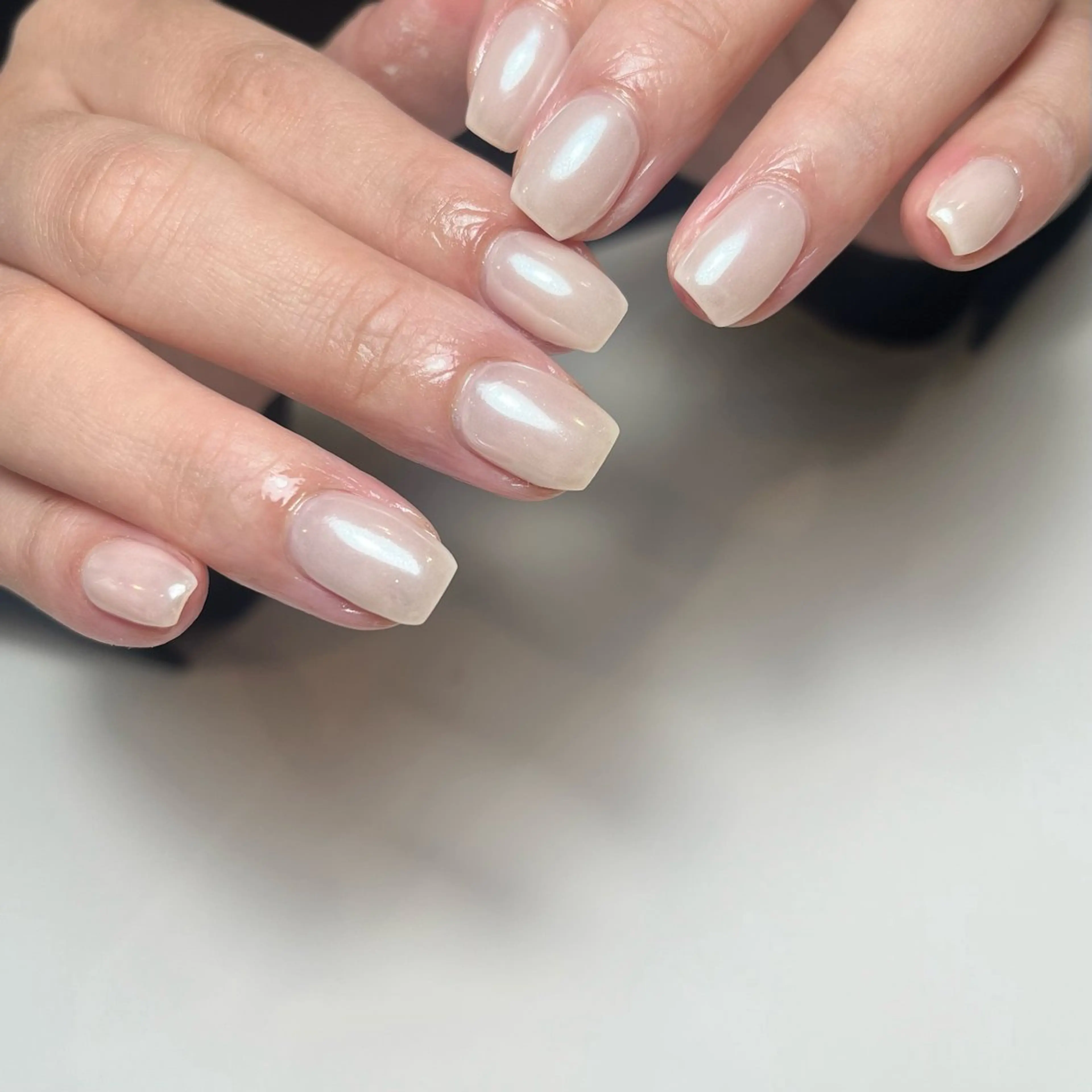 ネイル オーロラネイル ワンカラーネイル ホワイト ballie／小野原 なつみのネイルデザイン