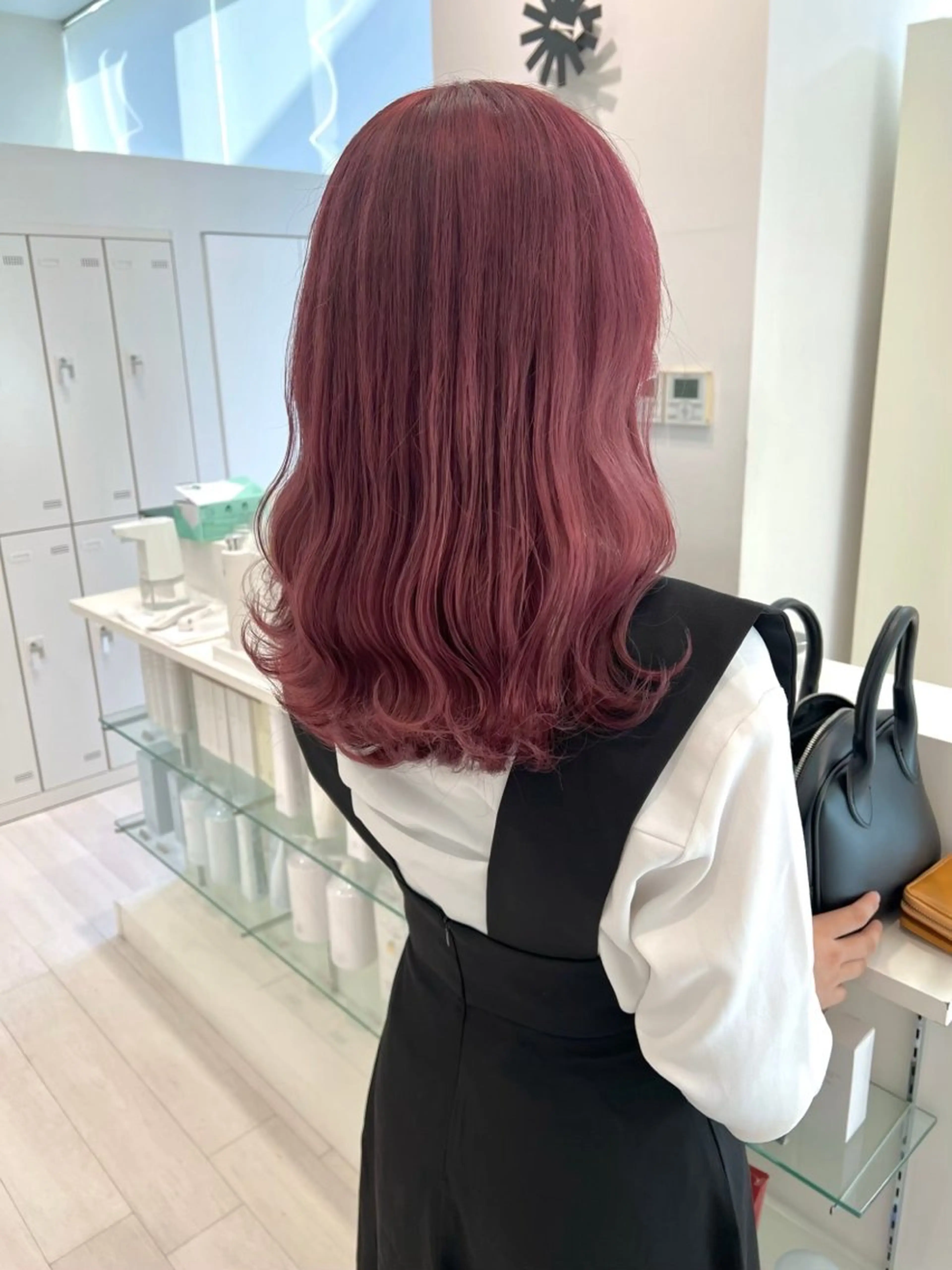 セミロング ヘアカラー Parve  Mix 🫧梶川虹のヘアスタイル