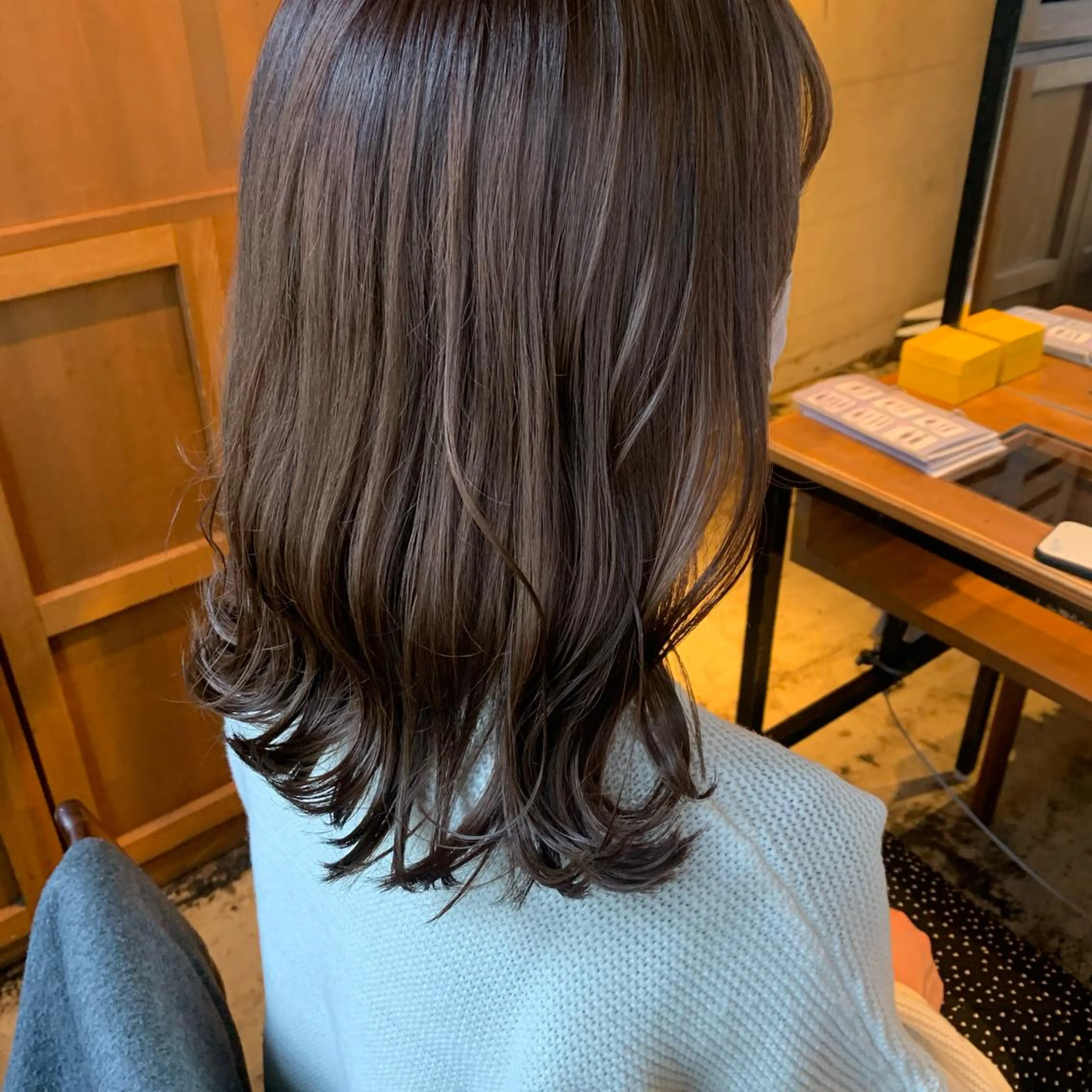 ミディアム カット ヘアカラー トリートメント 顔まわりカット/ 艶感カラー/sikiのヘアスタイル