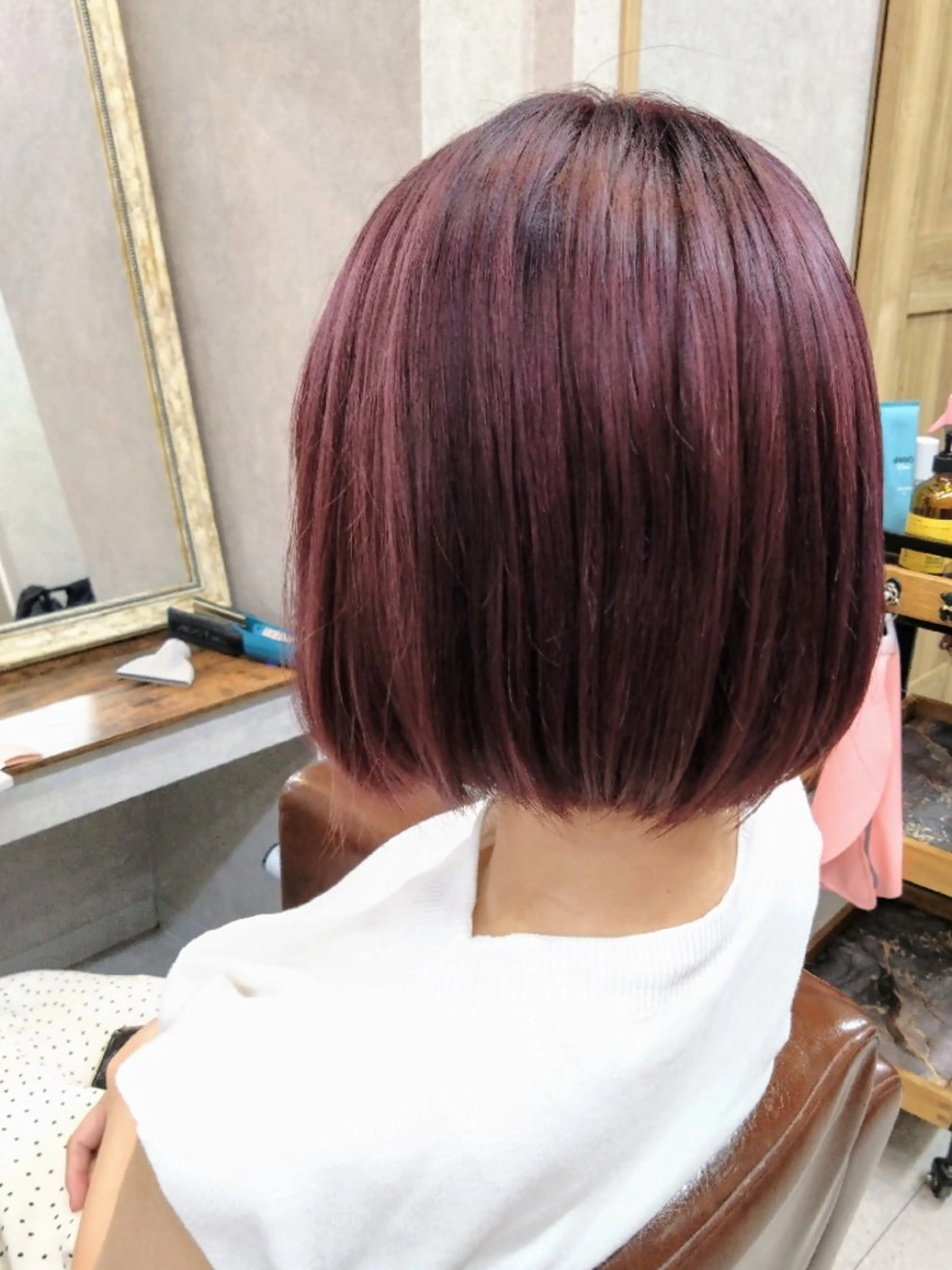 ショート カラー ブリーチ ピンクカラー ピンクパープル パープルカラー 西川 智葉のヘアスタイル
