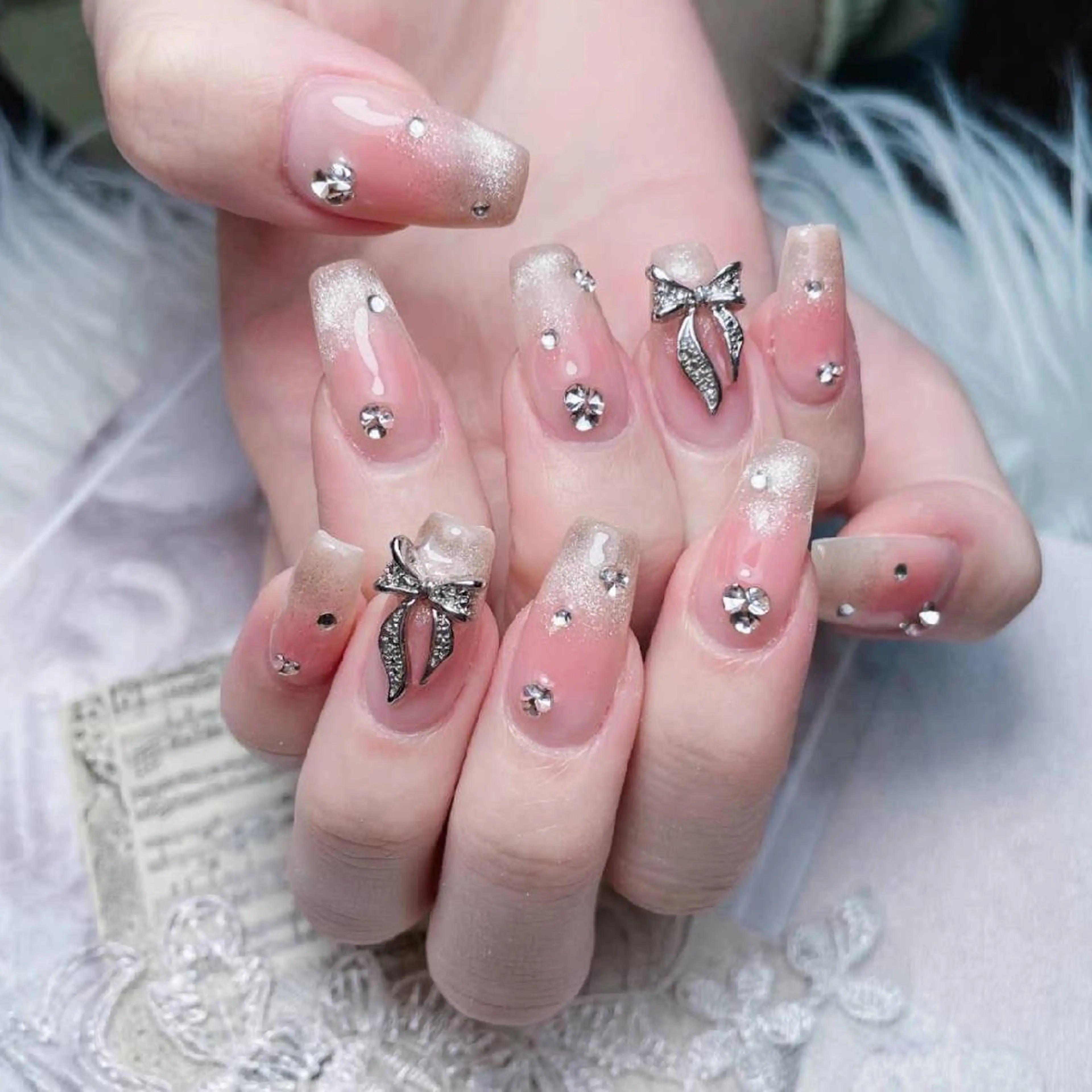 ネイル アートネイル ブルー ロングネイル ニュアンスネイル スカルプネイル MELODY BEAUTY SALON所属・Melody  スカルプ専門店のネイルデザイン