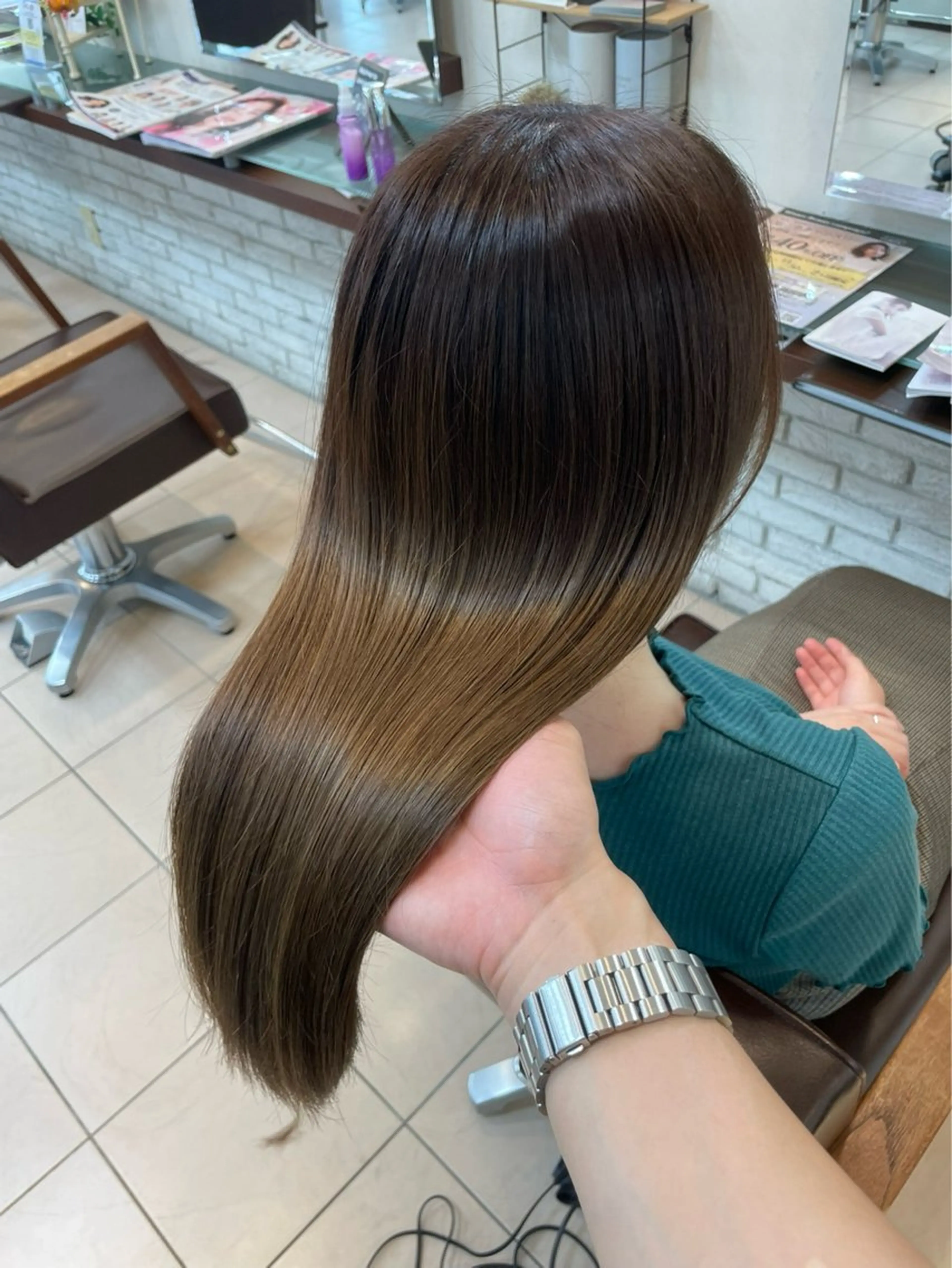 ロング ロング ヘアカラー 竹内 帆希のヘアスタイル