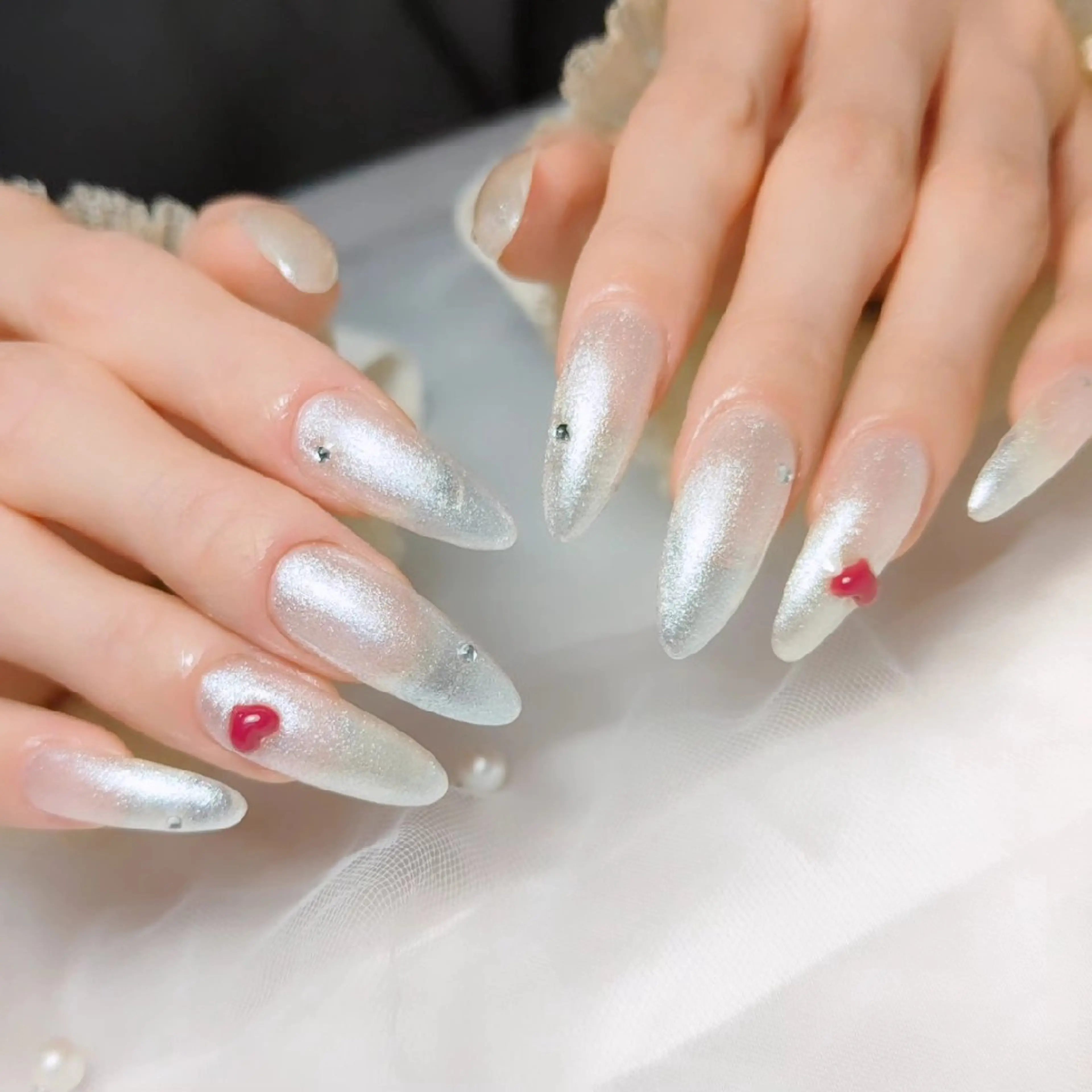 ネイル ワンカラーネイル ストーンネイル ハンドネイル CLEAR NAILのネイルデザイン