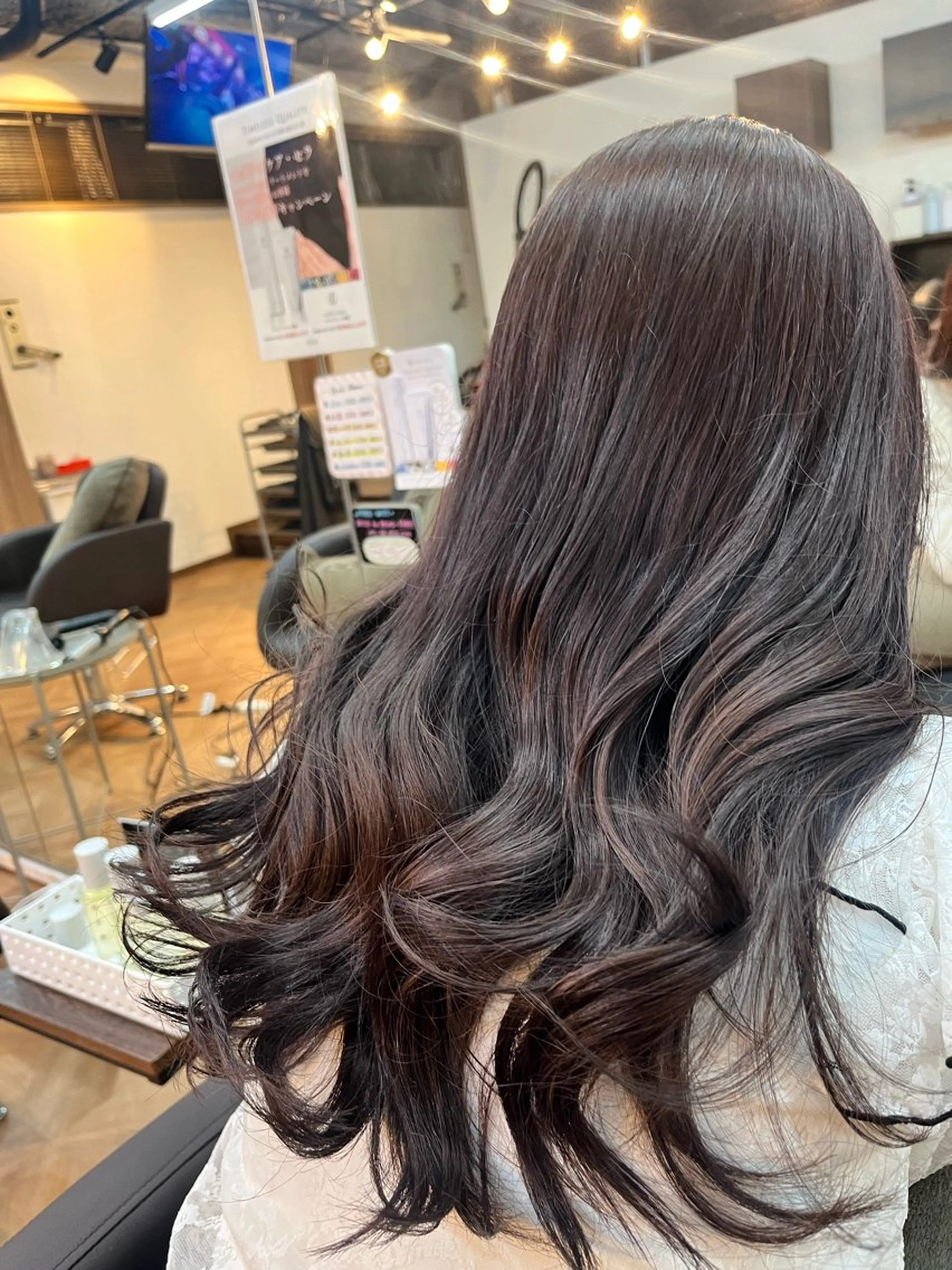 ロング ラベンダーベージュ 🍒Ayana🍒 艶カラー🍒のヘアスタイル