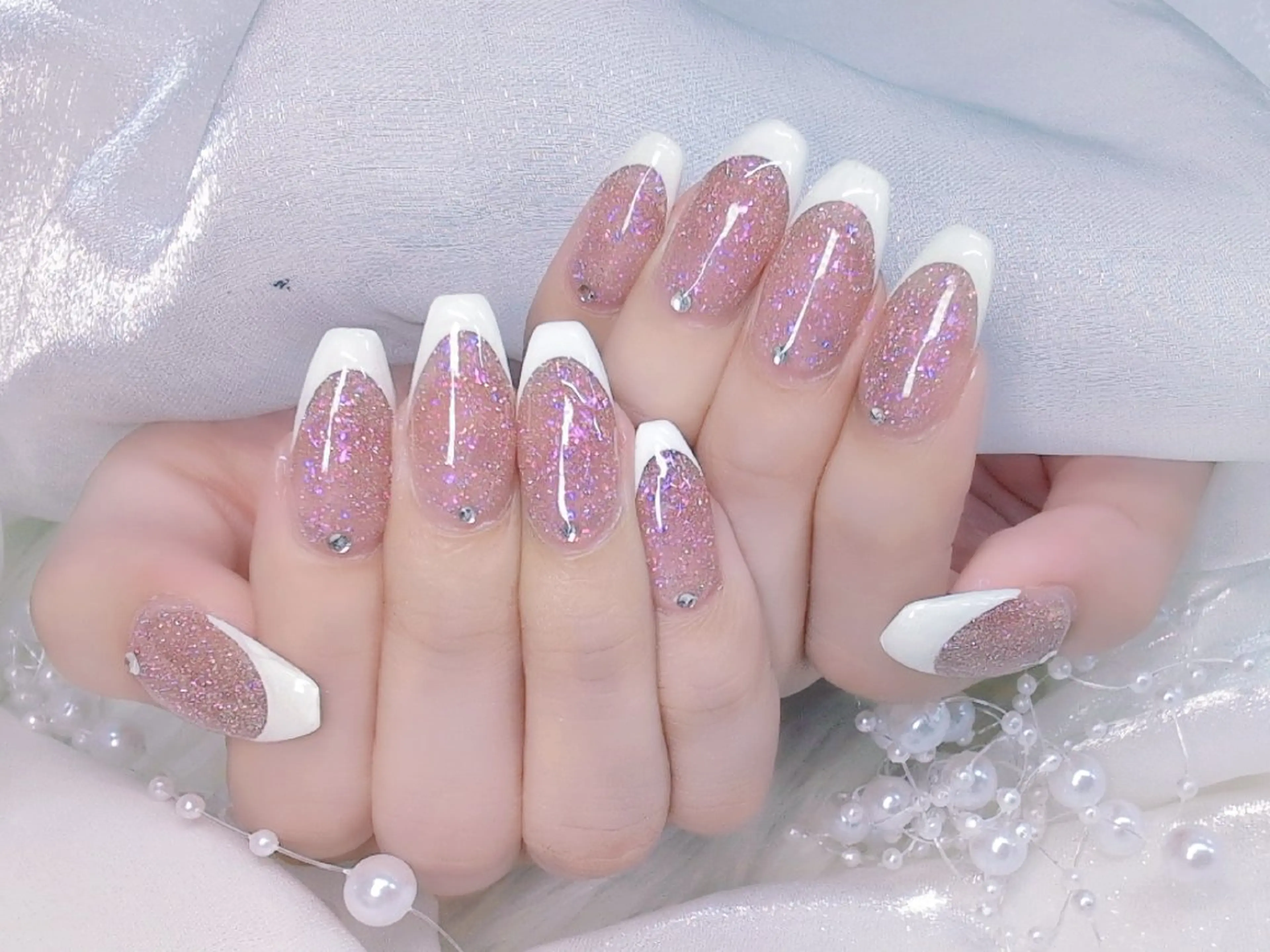 ネイル フラッシュネイル フレンチネイル キラキラネイル ラメ(グリッター) マグネットネイル Chouette Nailのネイルデザイン