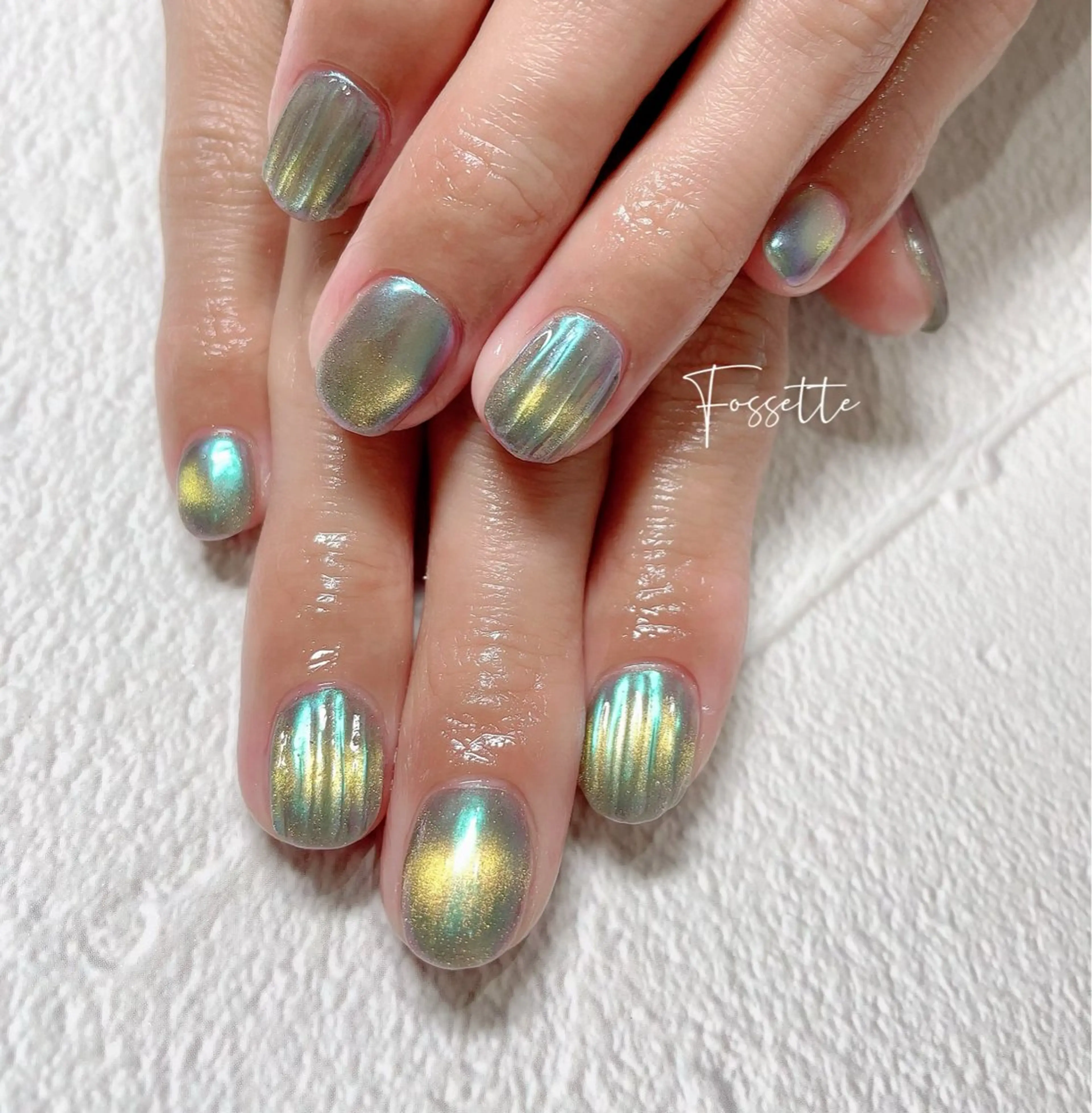ネイル オーロラネイル キラキラネイル マグネットネイル ぷっくりネイル ショートネイル nailsalon Fossetteのネイルデザイン