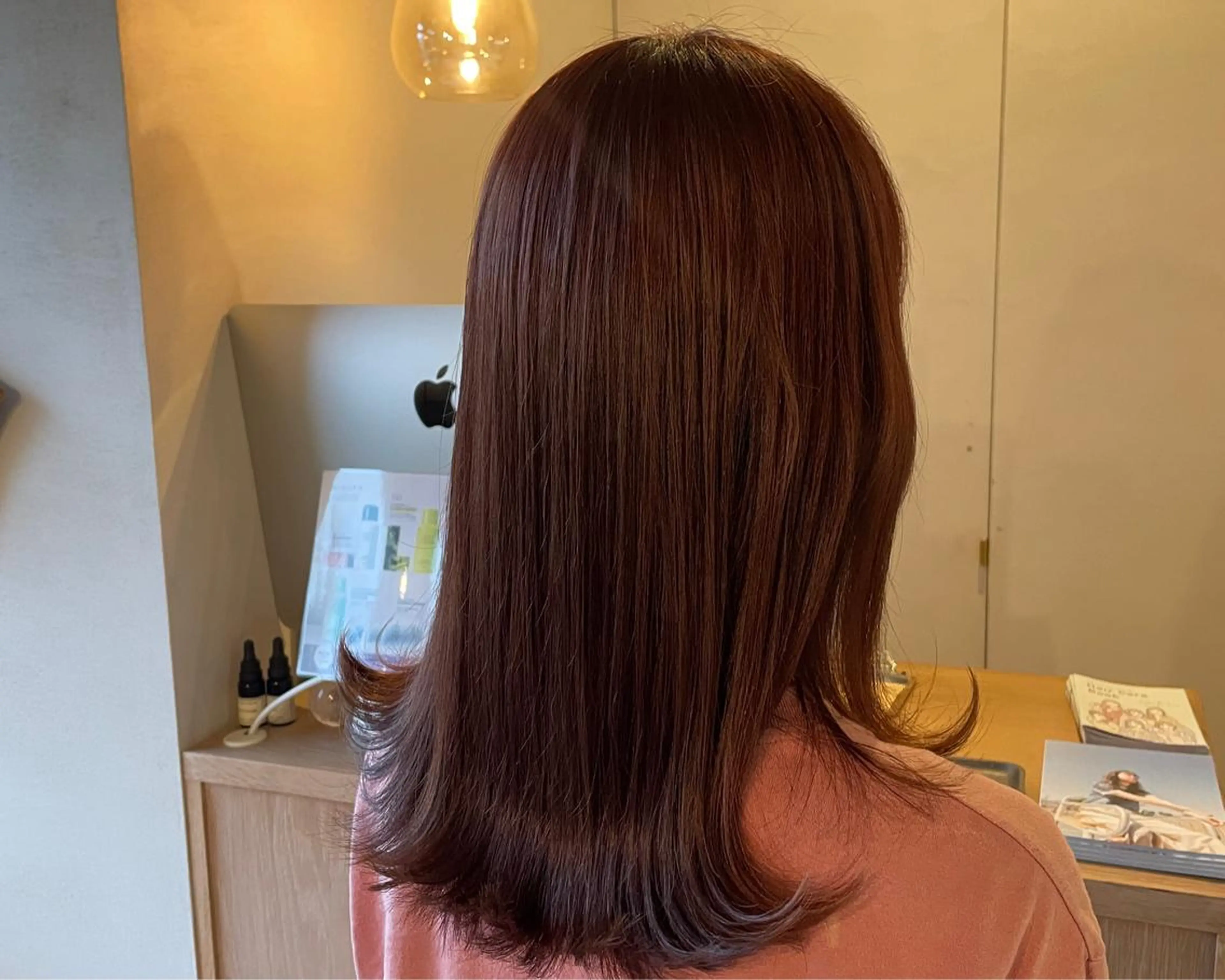 ロング ピンクブラウン 小野 絢未のヘアスタイル