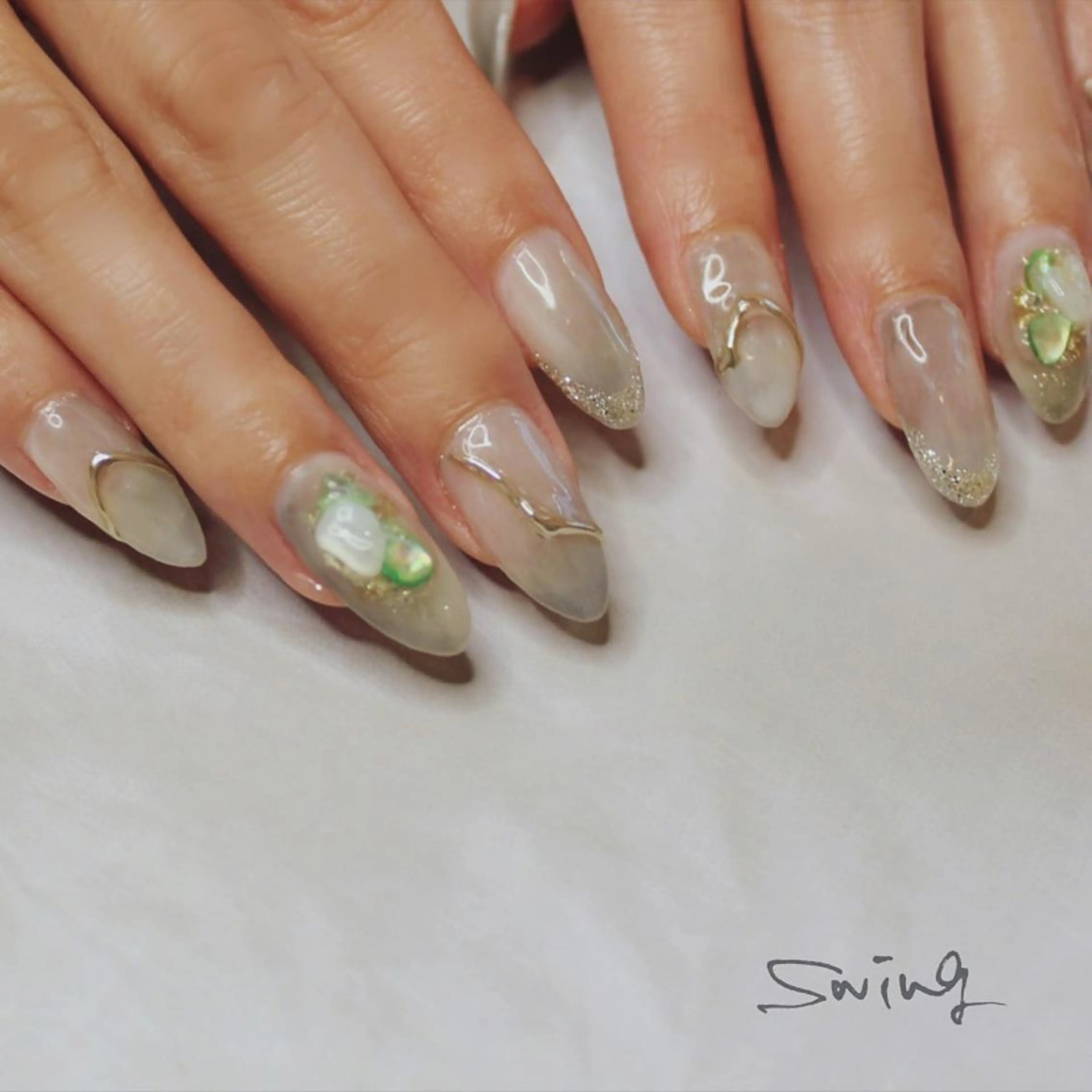 ネイル ニュアンスネイル SWING Nail Salon所属・Yoshida Takakoのネイルデザイン