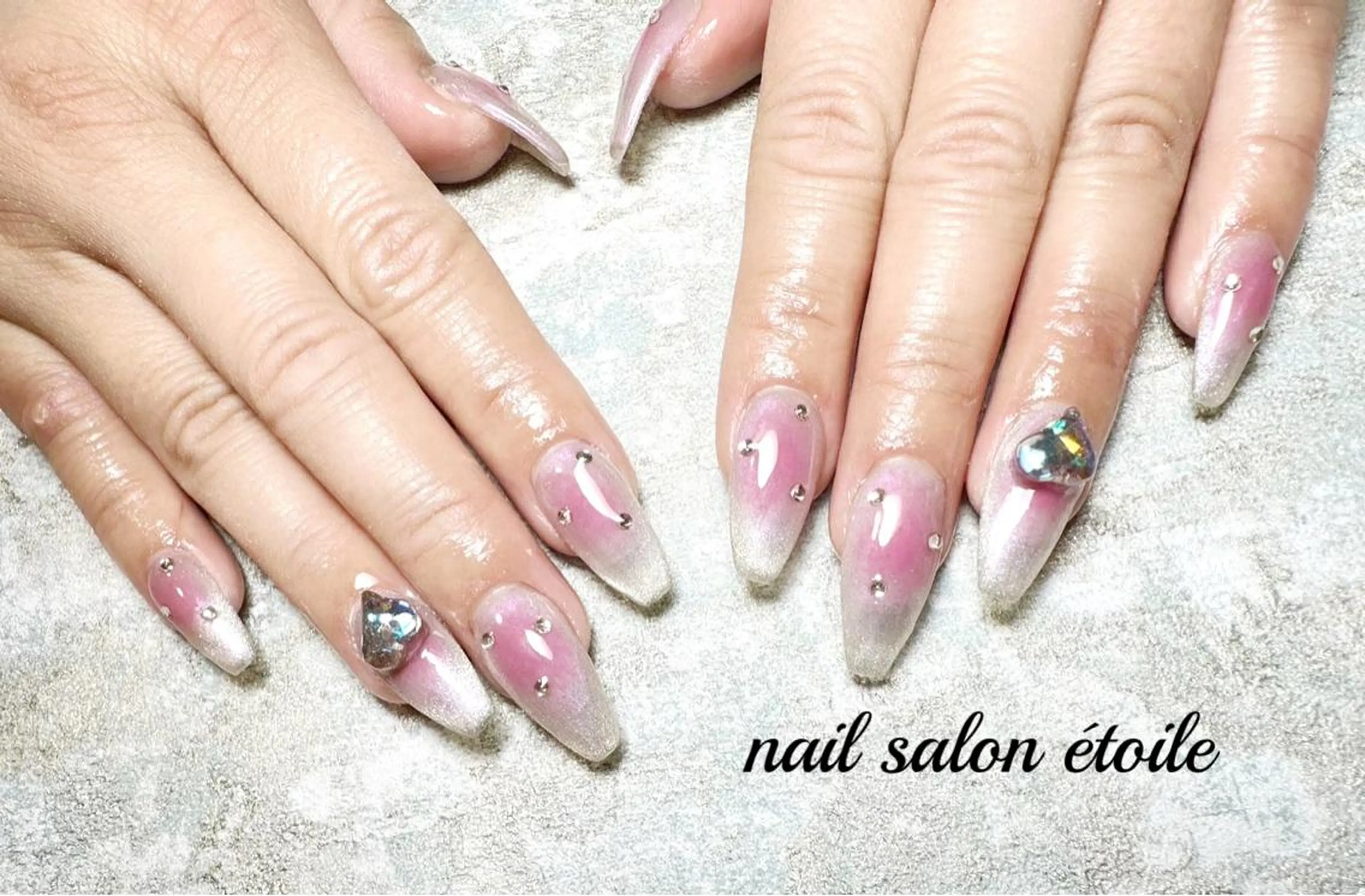 ネイル アートネイル チークネイル フレンチネイル ジェルネイル ハート ハンドネイル nail salon étoileのネイルデザイン