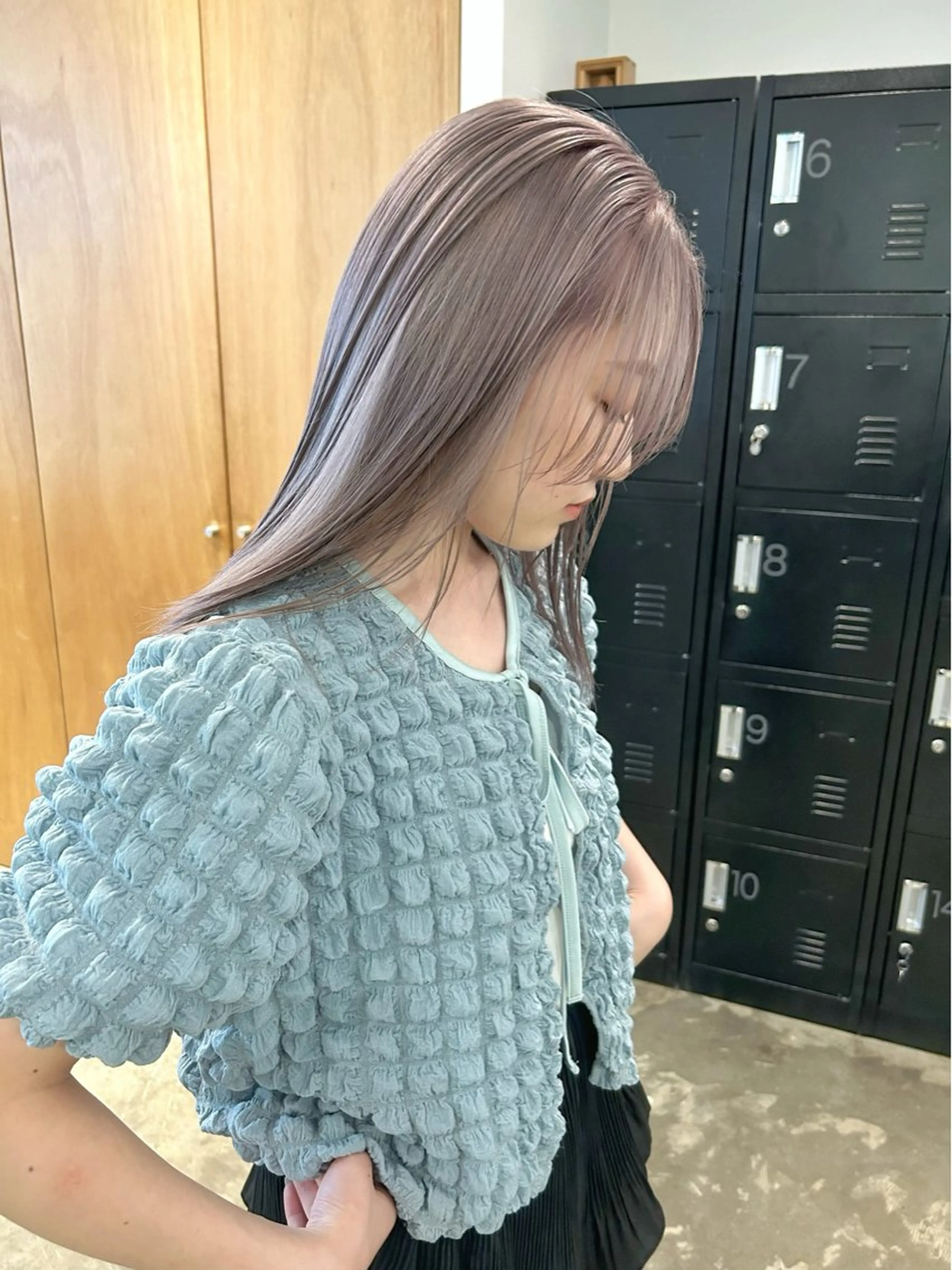 セミロング カラー ブリーチ ケアブリーチ ハイトーンカラー カット ヘアカラー カラーリスト菅野 竜矢🌈のヘアスタイル