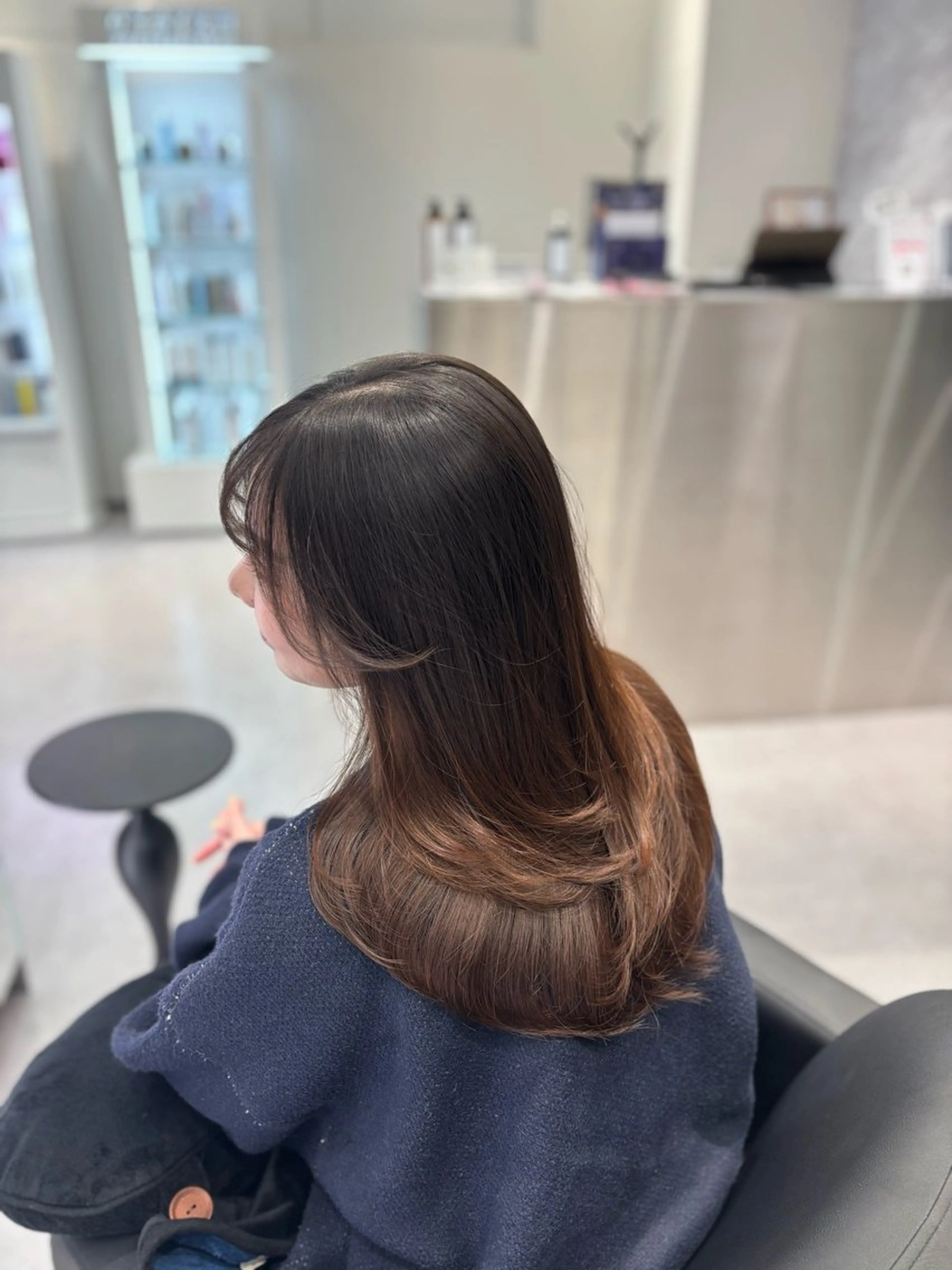 セミロング レイヤーカット Ardore fiero shinsaibashi所属・心斎橋/透明感カラ ー/韓国風ヘア/恋のヘアスタイル