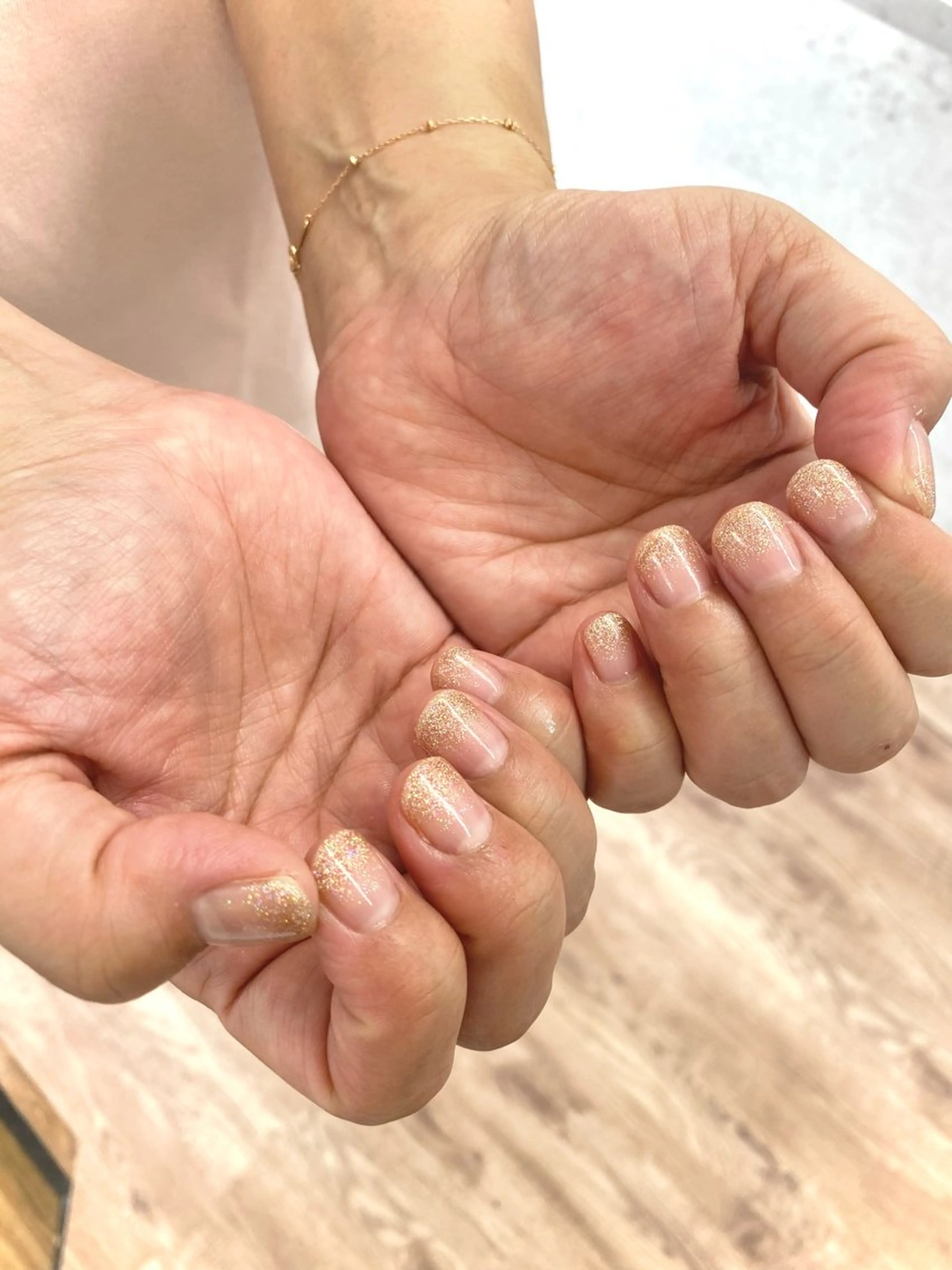 🤍オフ無し　ハンド ラメグラの写真
