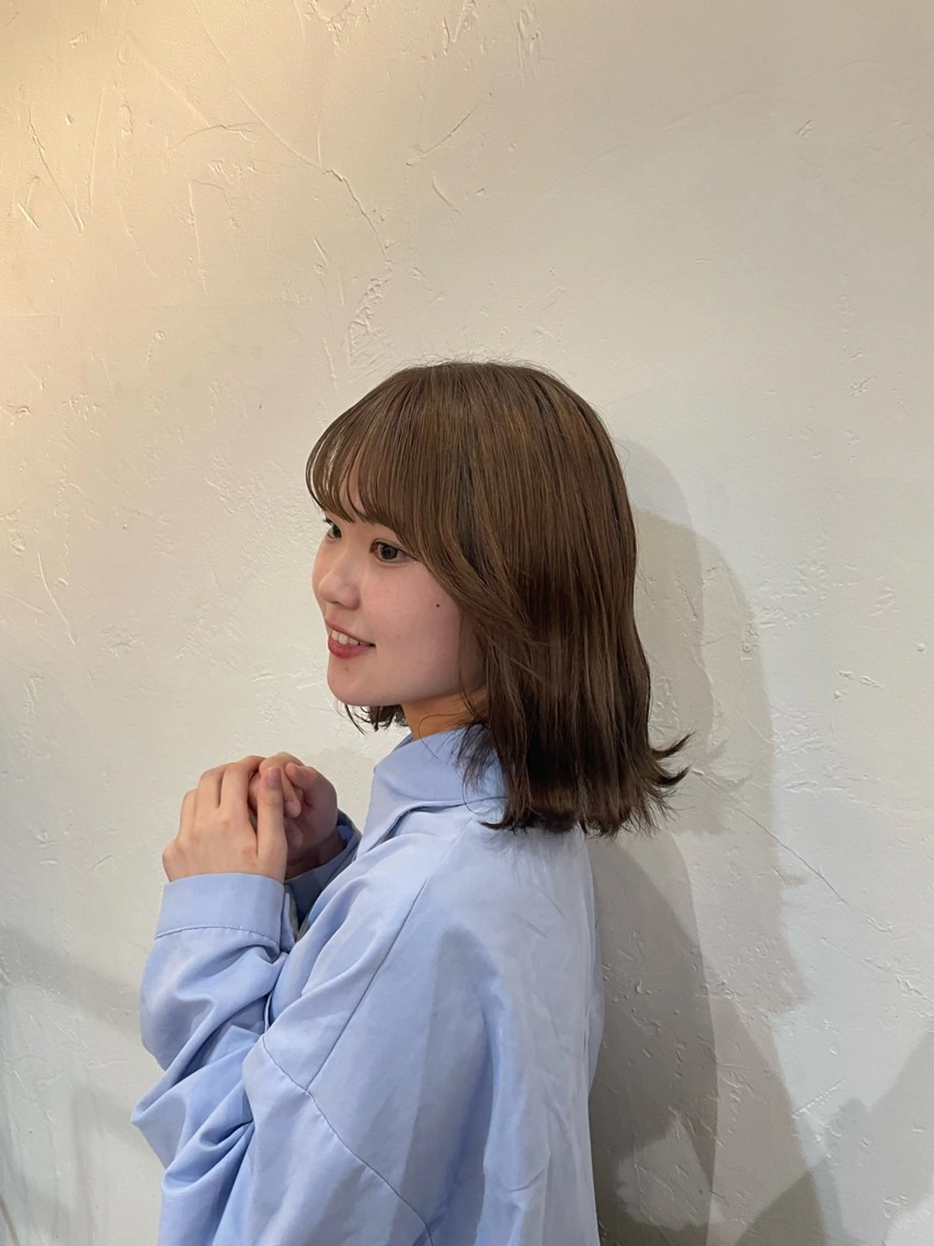 カラー ベージュカラー ブリーチ ミルクティーベージュ niuniu所属・萩原 見咲のヘアスタイル