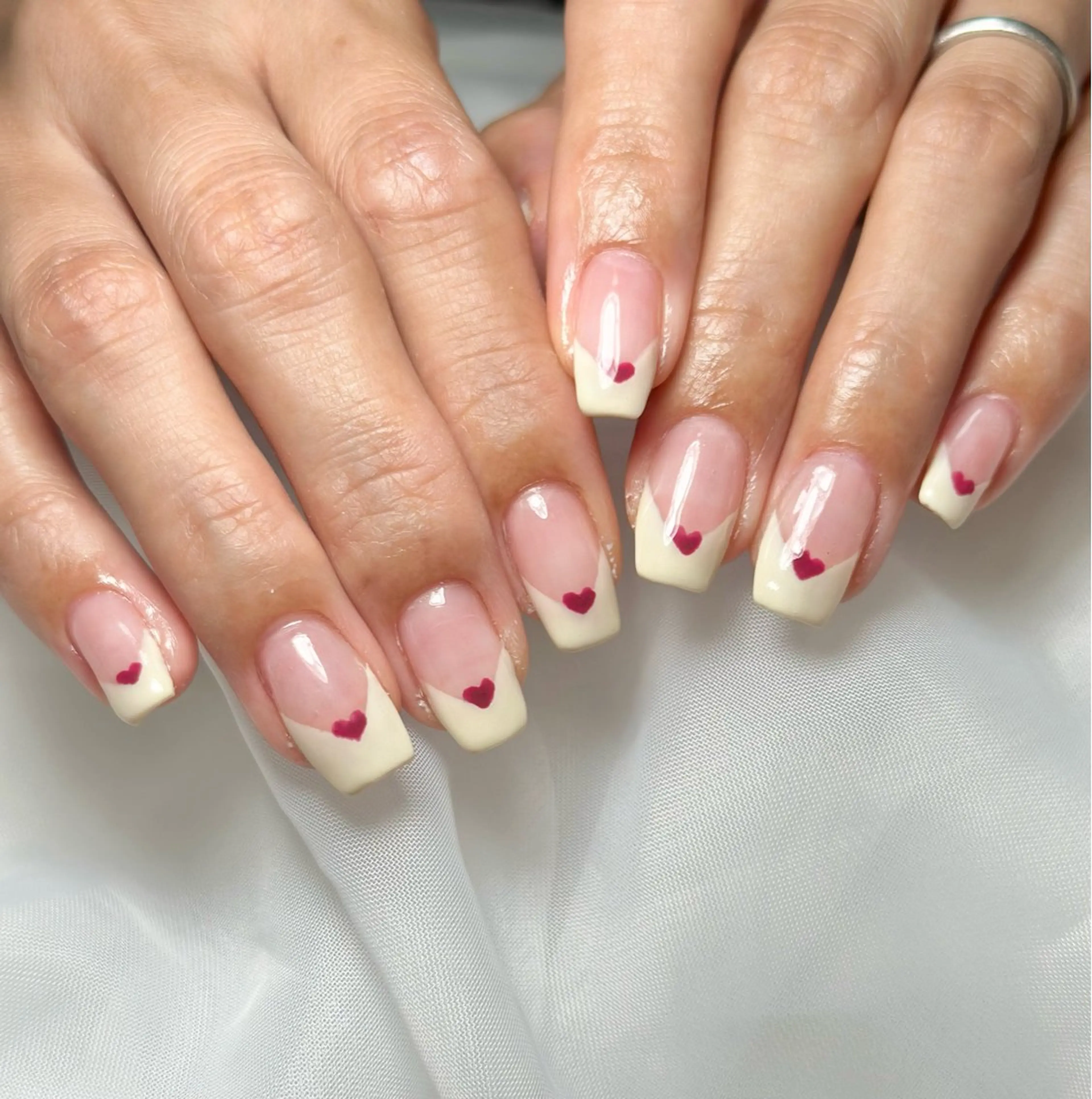 ネイル フレンチネイル ハート ハンドネイル bibiwoo Ayakoのネイルデザイン