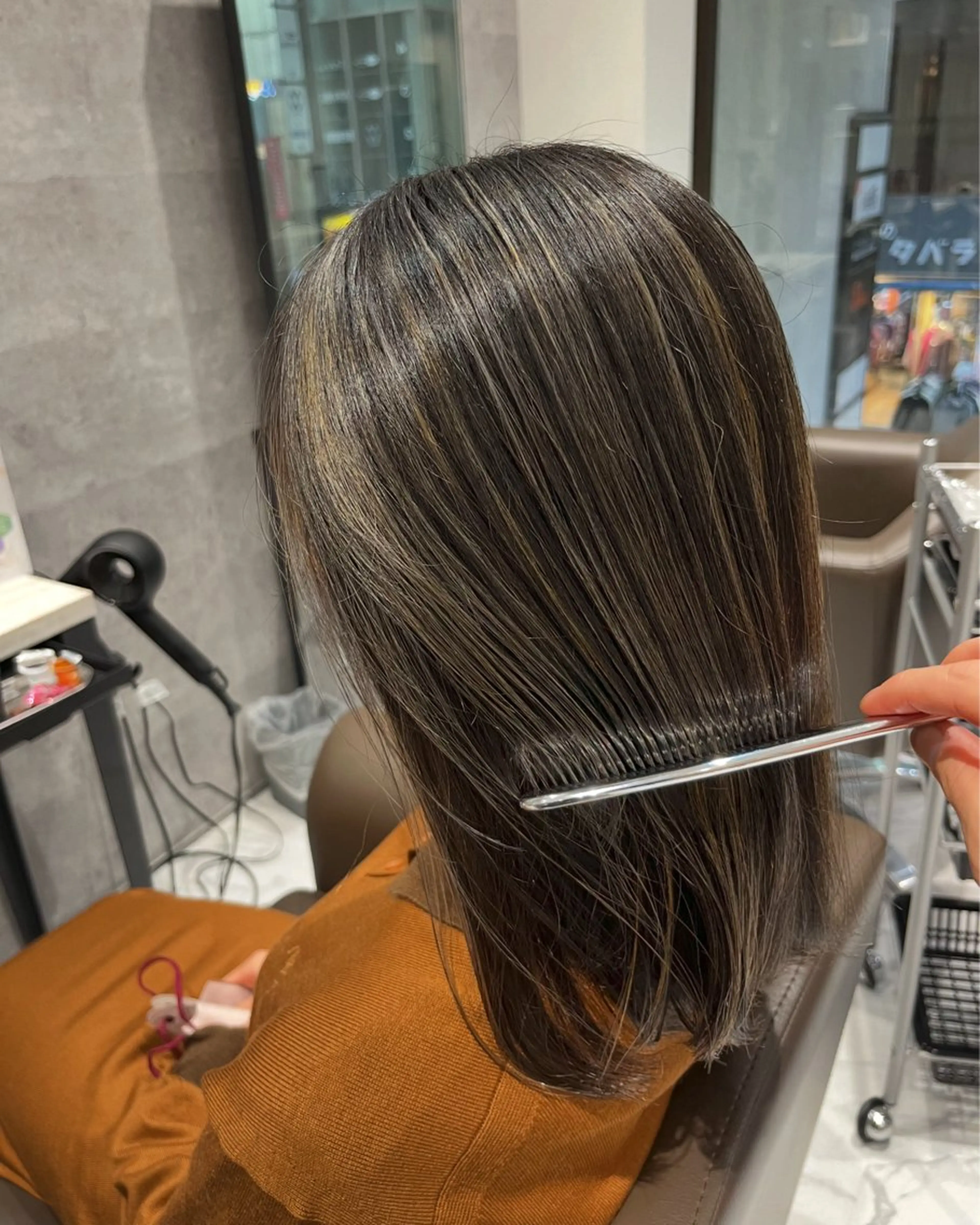 ミディアム カラー ヘアカラー トリートメント 坂本 理輝のヘアスタイル