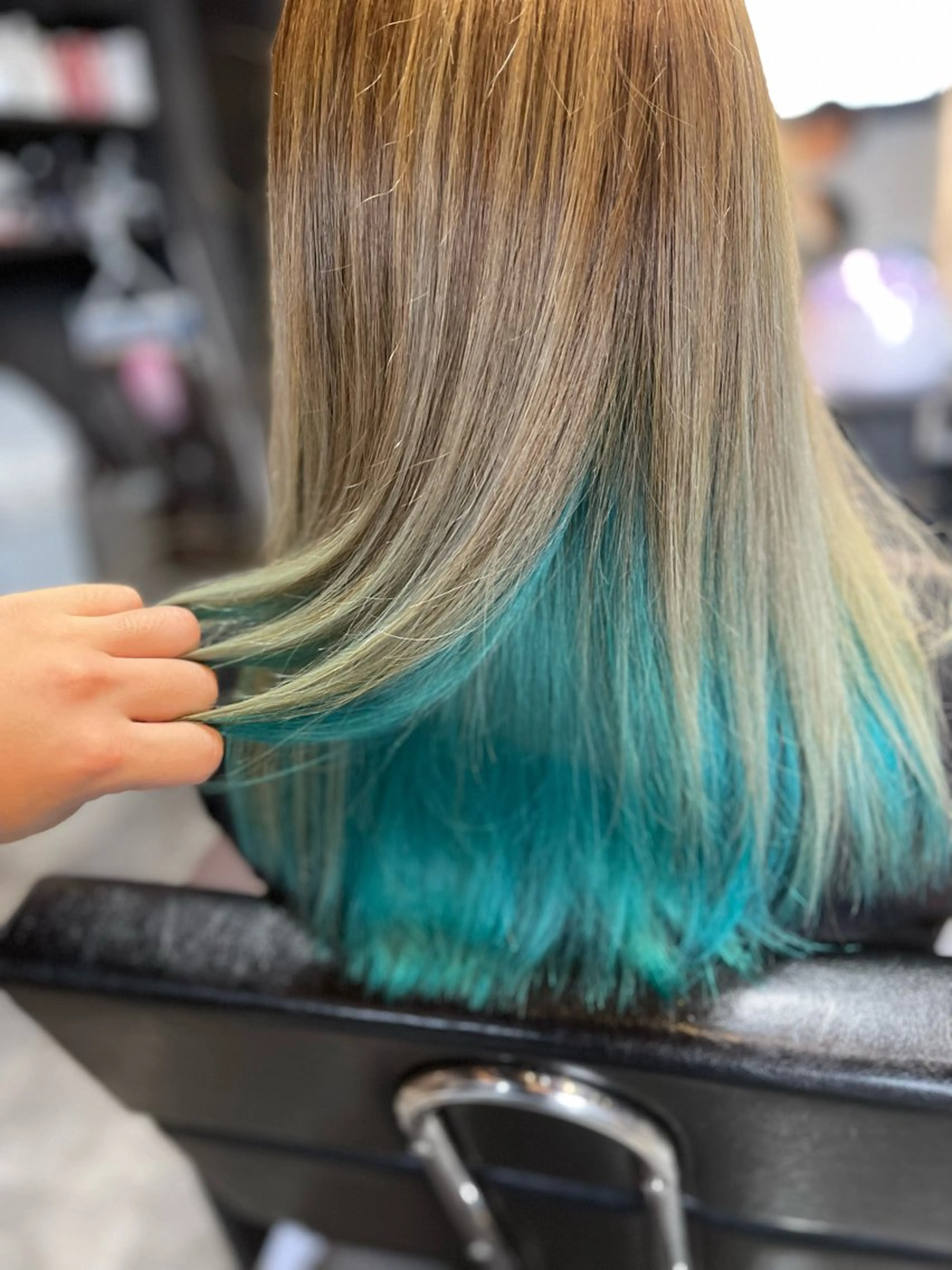 ミディアム カラー ブルーカラー インナーカラー 卒業式のヘアスタイル カット ヘアカラー 田中 就のヘアスタイル