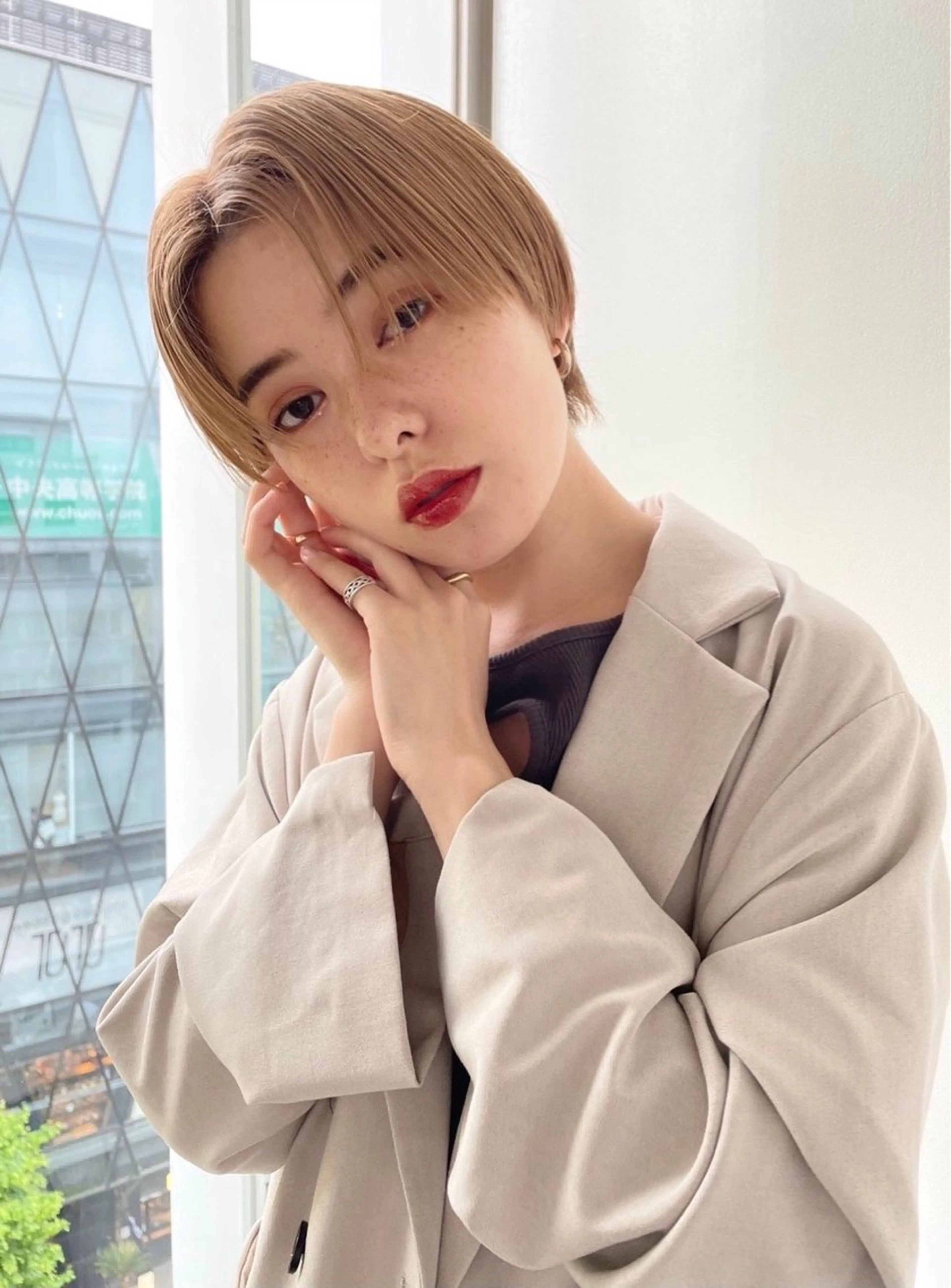 ショート カラー 韓国ヘアハイトーン 👾はちす👾のヘアスタイル
