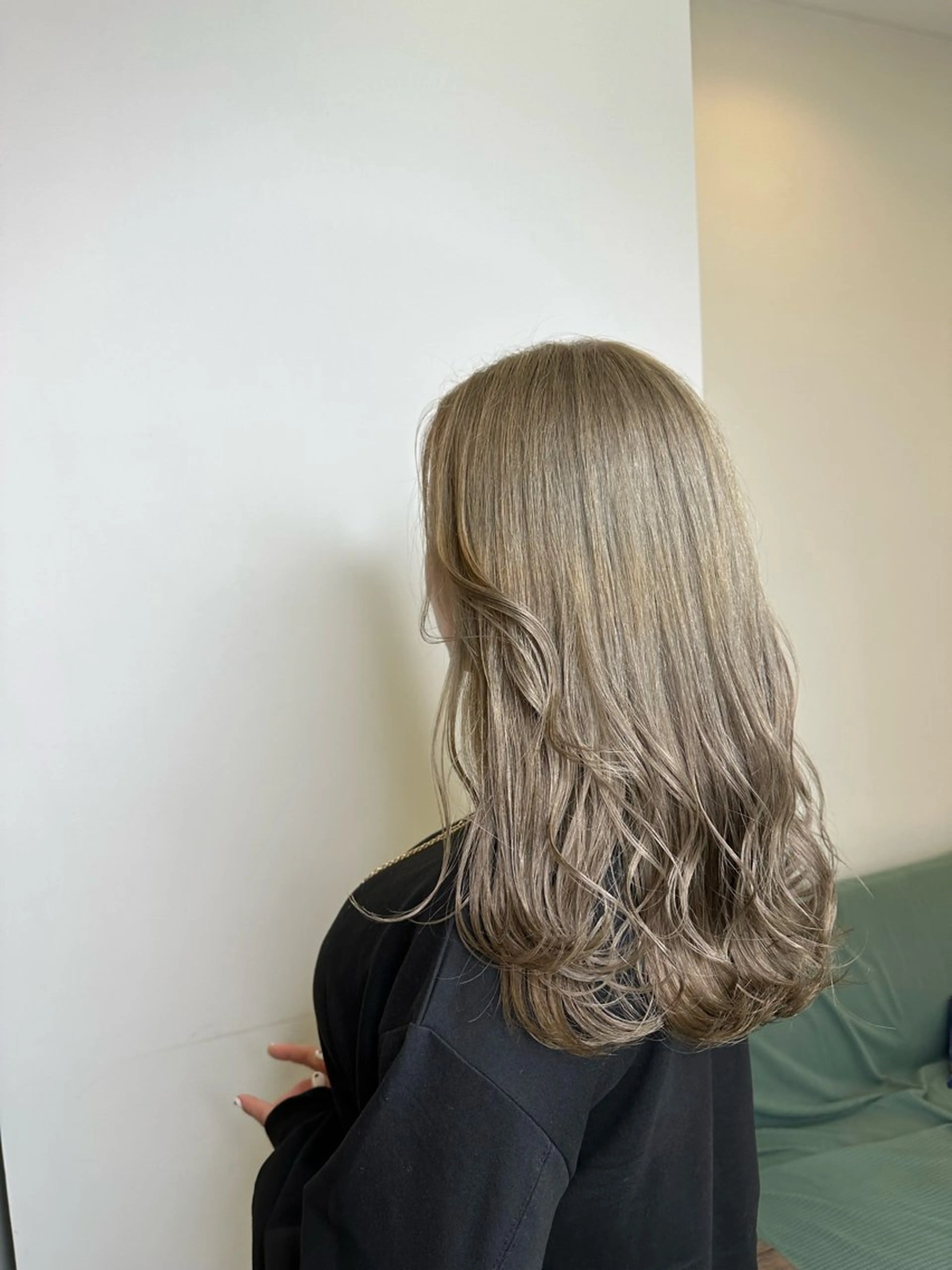 ミディアム カット ヘアカラー トリートメント ヘッドスパ 🌻透明感韓国🌻 横山隆之介のヘアスタイル