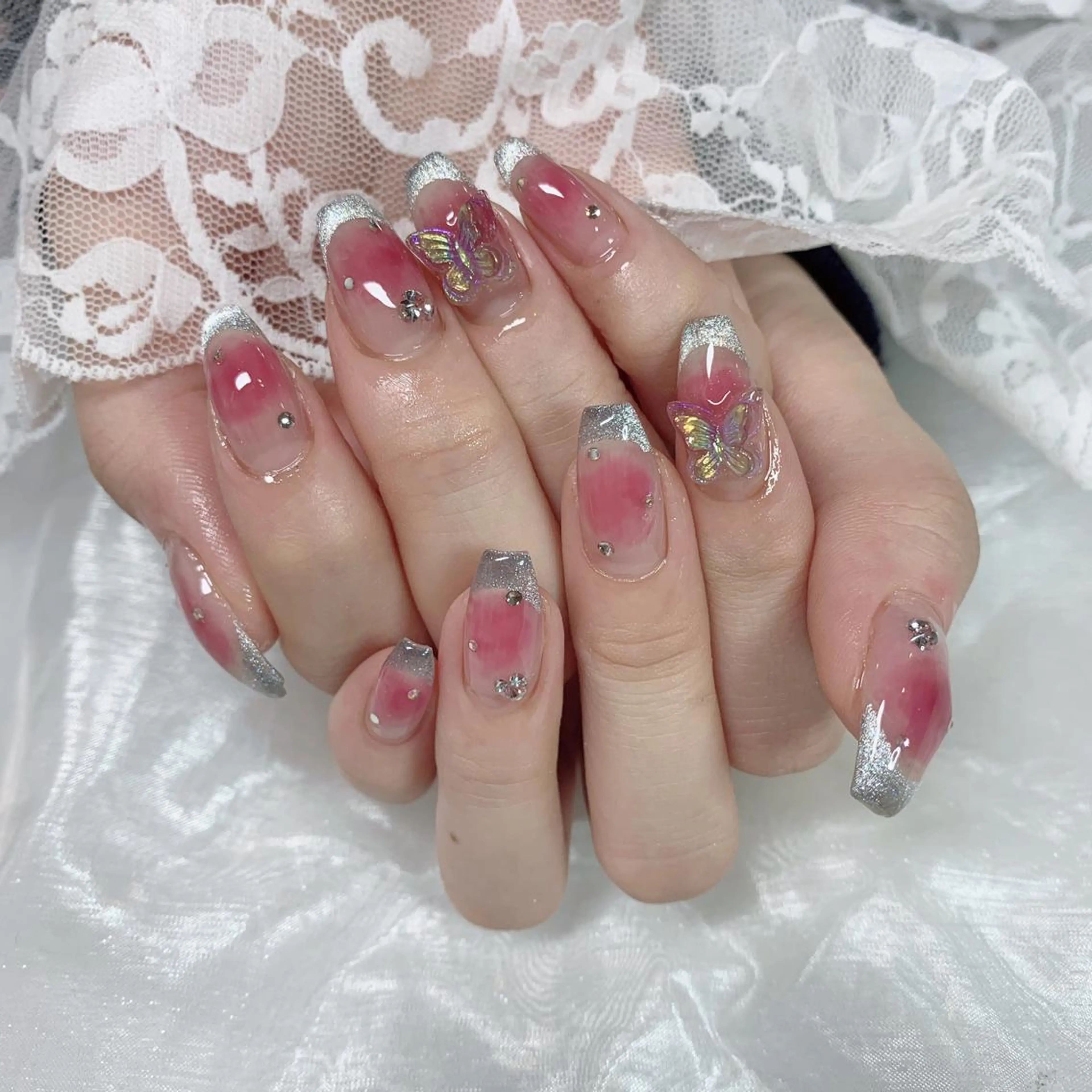 ネイル ロングネイル ハンドネイル La neige* yuki 🥯🍑のネイルデザイン